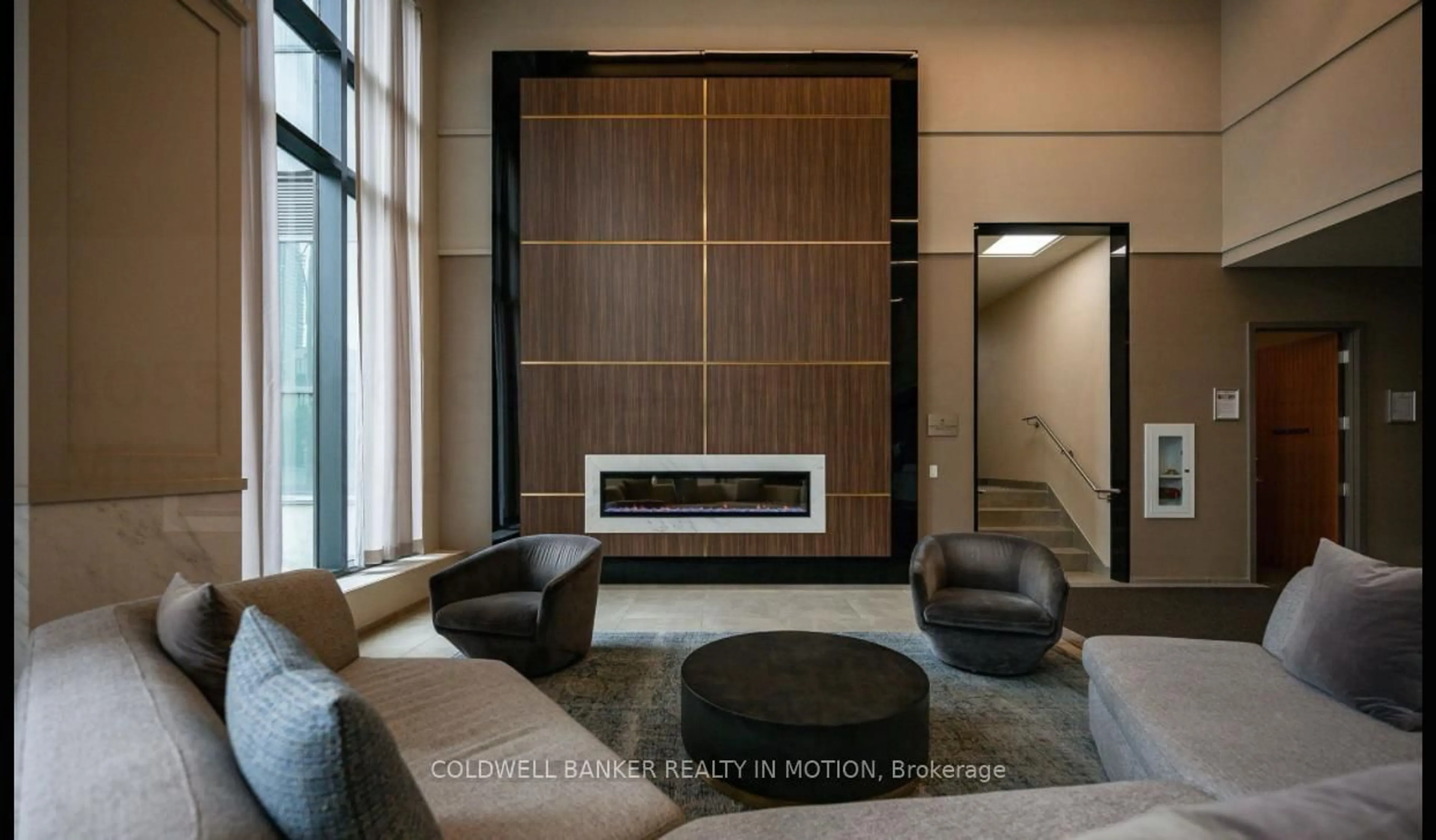 Indoor foyer for 4055 Parkside Village Dr #3212, Mississauga Ontario L5B 0K2