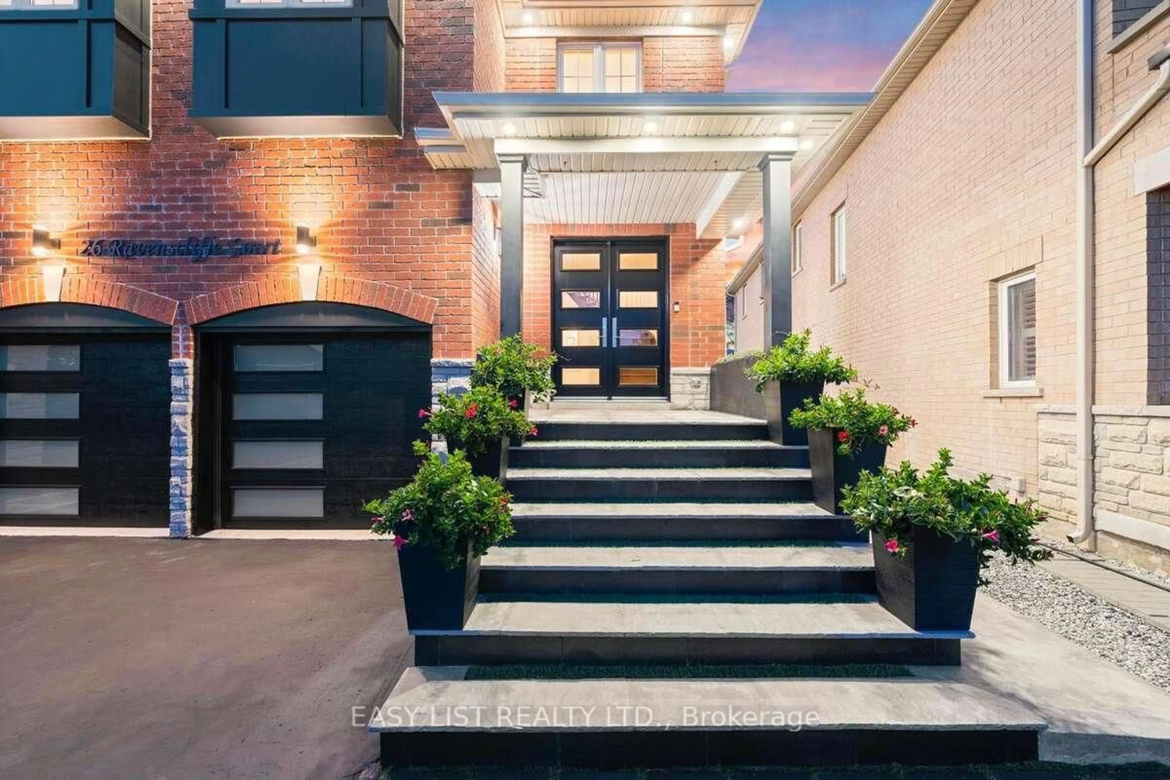 Unknown for 26 Ravenscliffe Crt, Brampton Ontario L6X 4N8