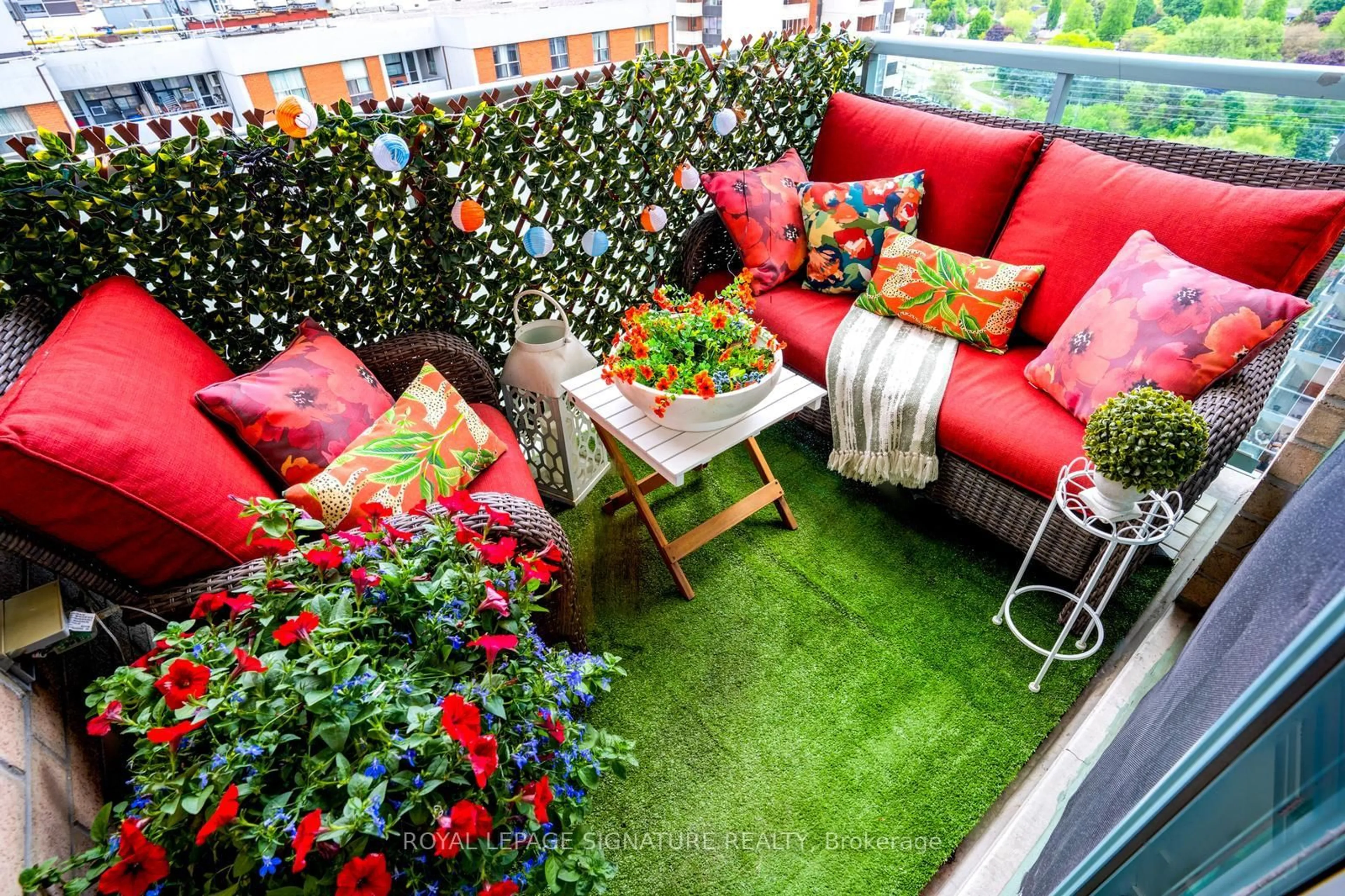Patio, street for 7 Michael Power Pl #1503, Toronto Ontario M9A 0A4