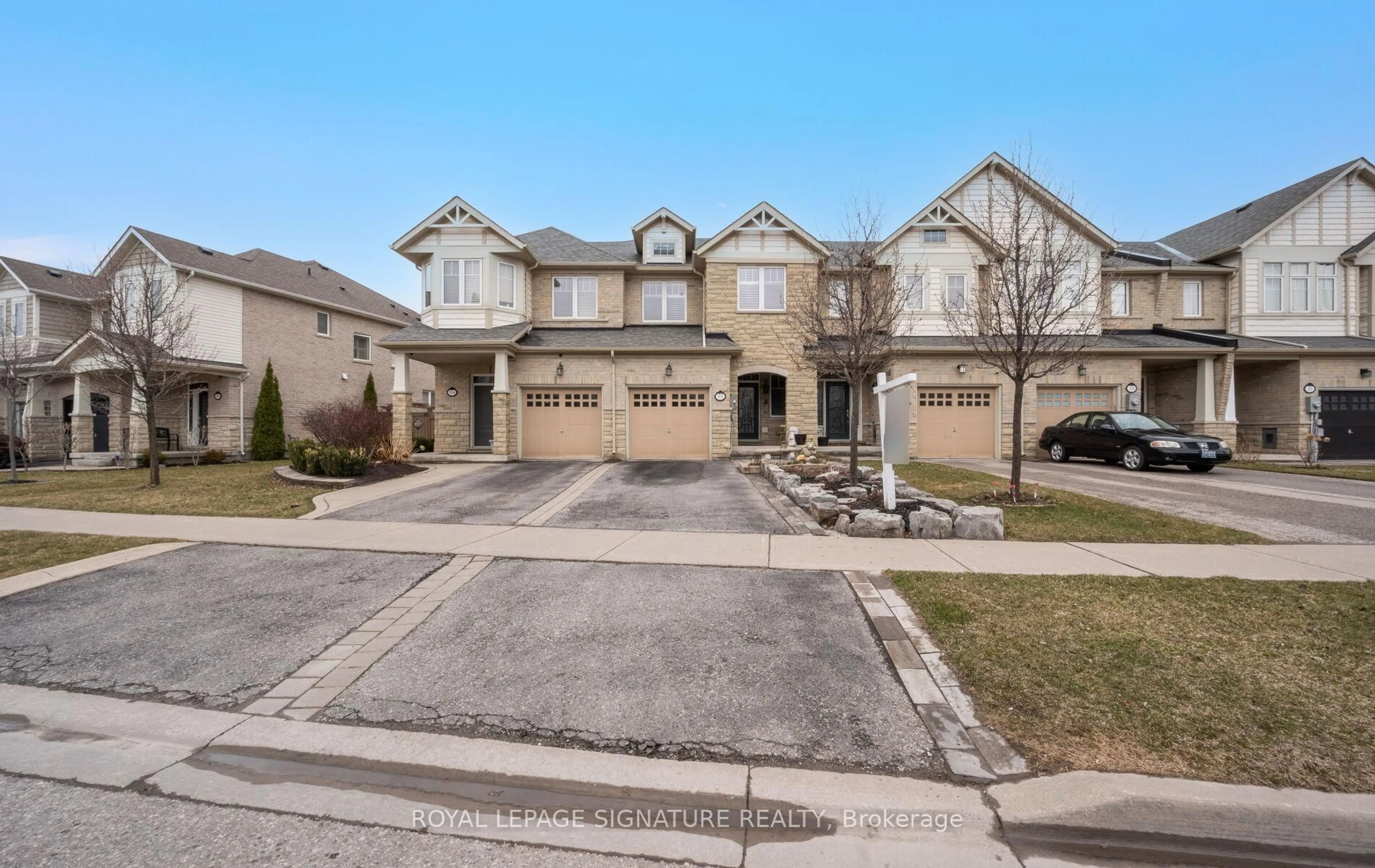 Home with brick exterior material, street for 22 Mcpherson Rd, Caledon Ontario L7C 4A7