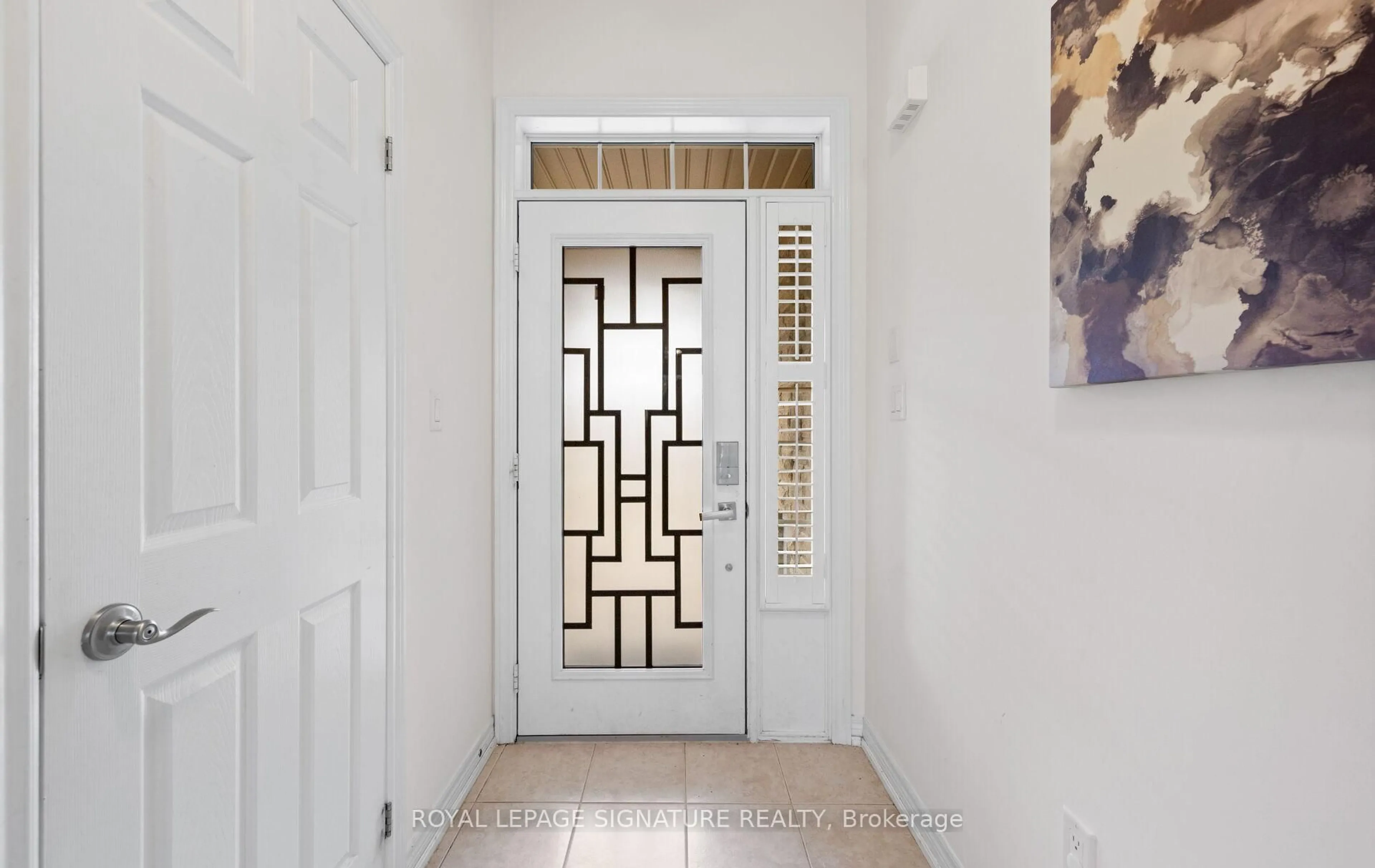 Indoor entryway for 22 Mcpherson Rd, Caledon Ontario L7C 4A7