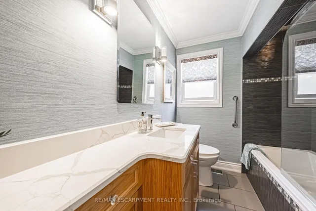 Additional property image - 898 Herberton Pl