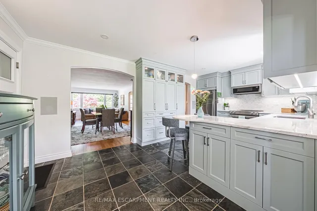 Additional property image - 898 Herberton Pl