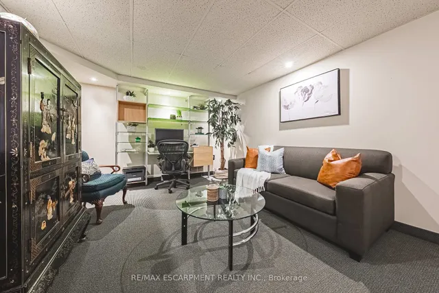 Additional property image - 898 Herberton Pl