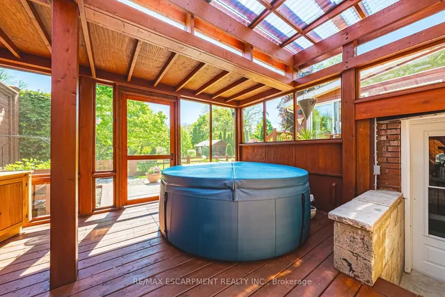 Additional property image - 898 Herberton Pl