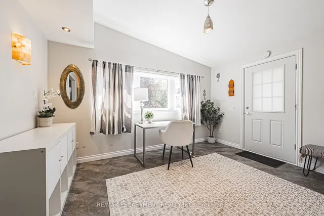 Additional property image - 898 Herberton Pl