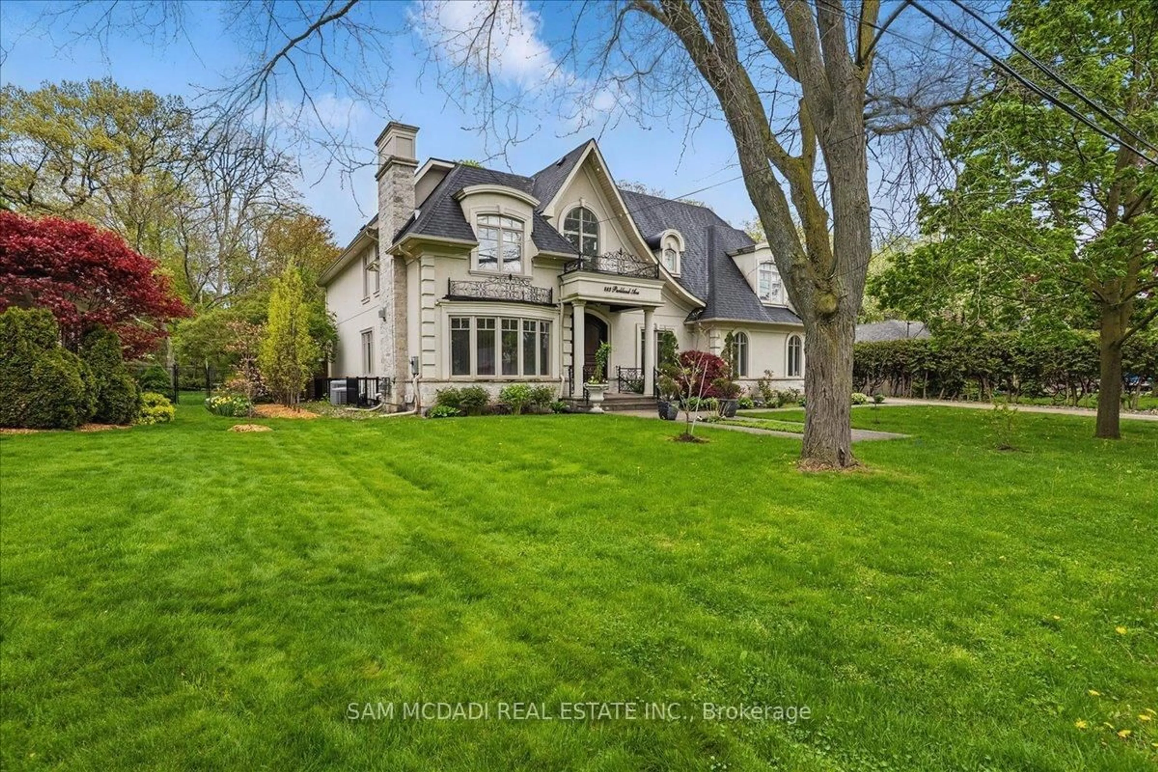 Home with brick exterior material, street for 883 Parkland Ave, Mississauga Ontario L5H 3G6