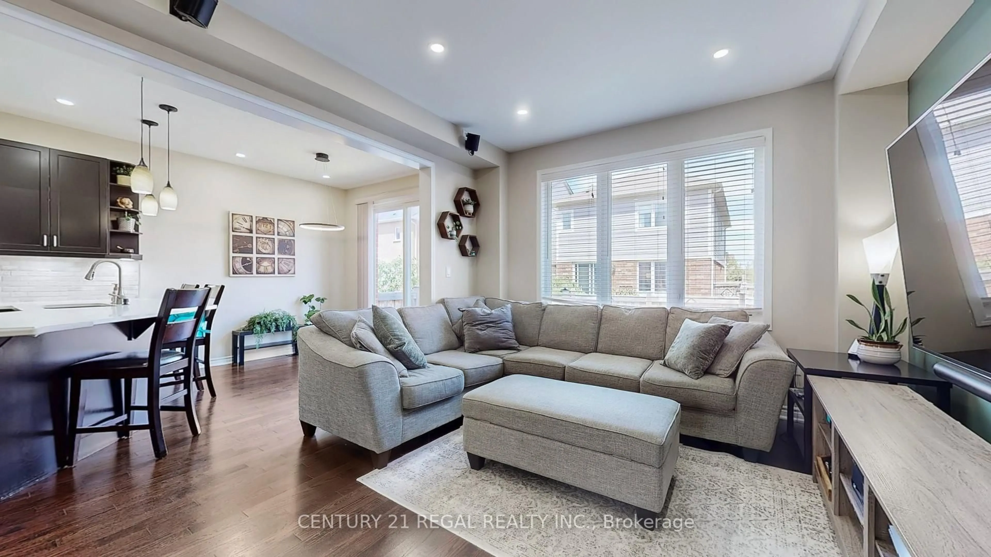 Living room with furniture, unknown for 1209 Biason Circ, Milton Ontario L9T 8S8