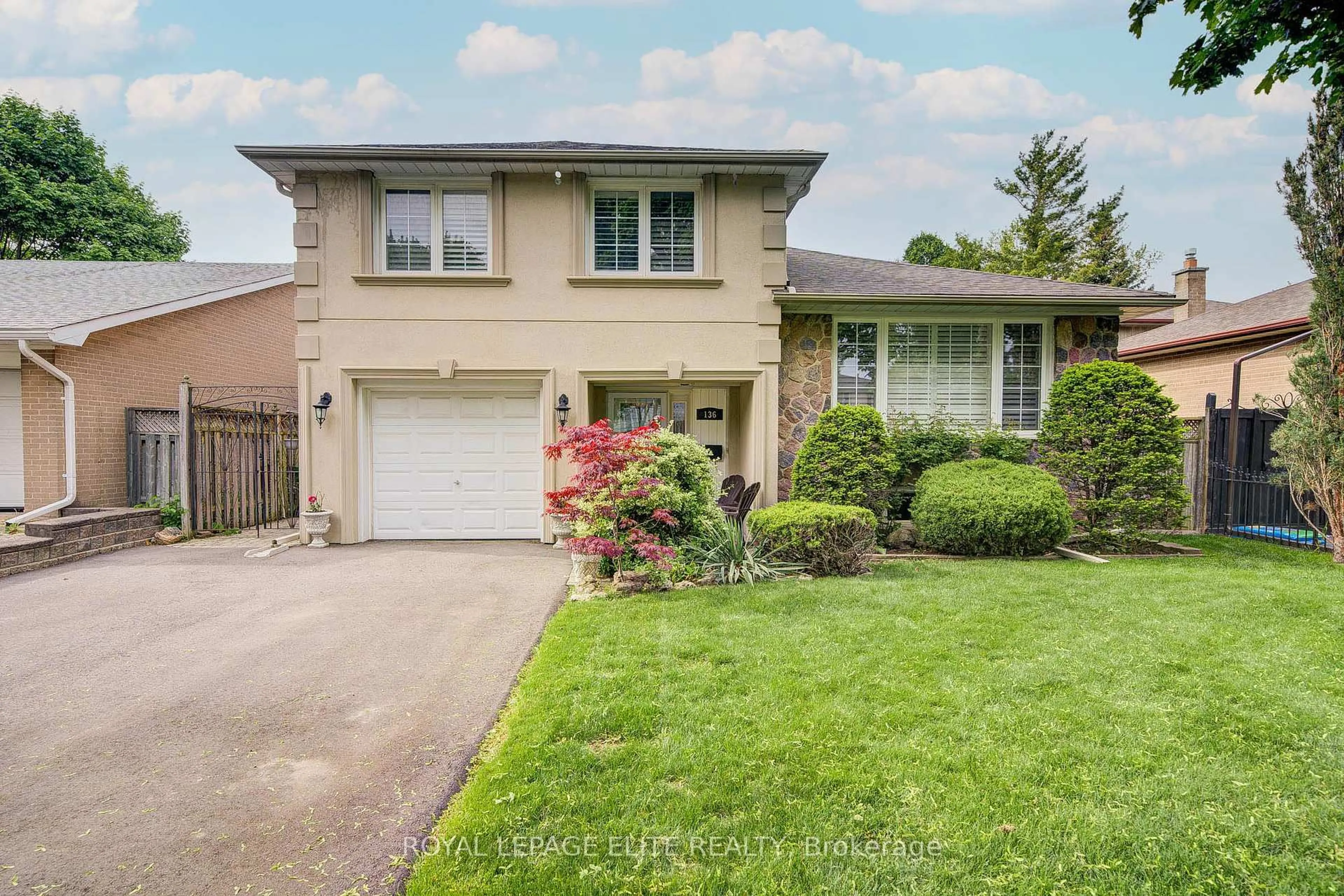 Unknown for 136 CARSBROOKE Rd, Toronto Ontario M9C 3C8