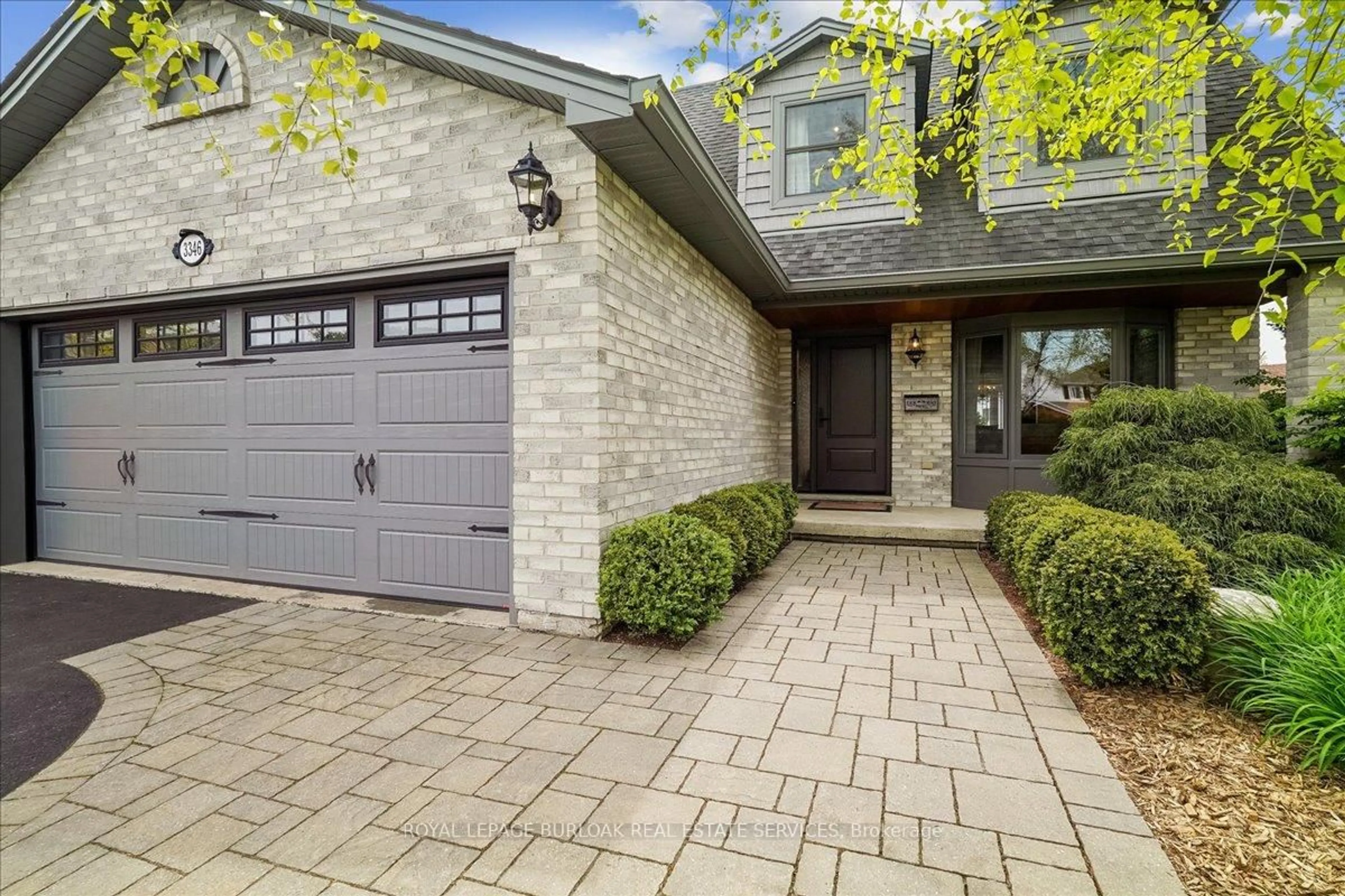 Home with brick exterior material, street for 3346 Judy Crt, Burlington Ontario L7M 3R6