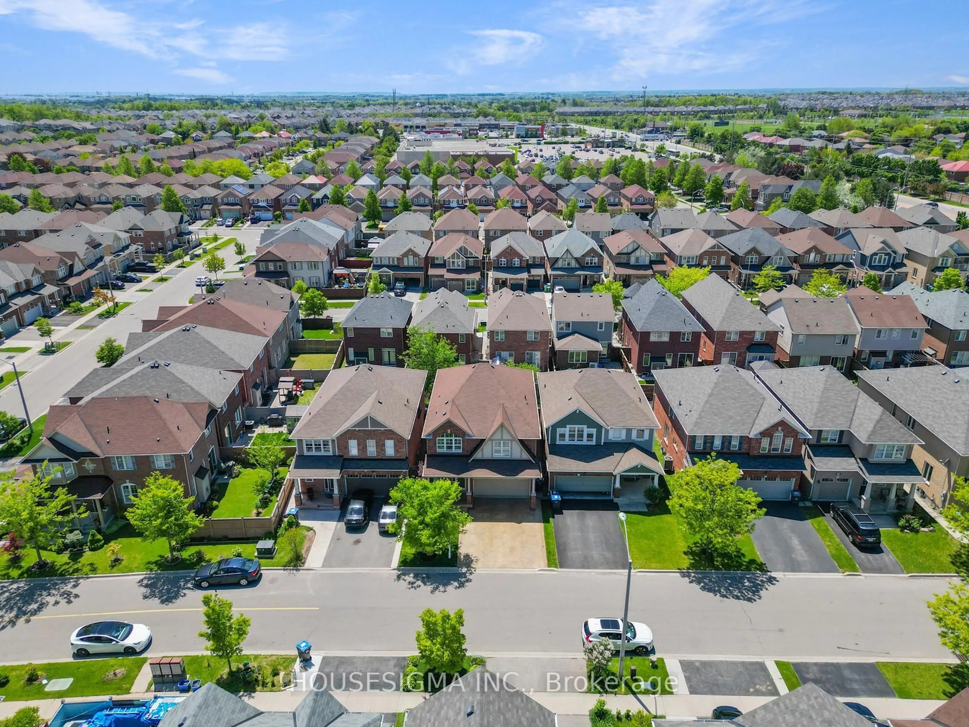 A pic from outside/outdoor area/front of a property/back of a property/a pic from drone, street for 45 Seafair Cres, Brampton Ontario L6Y 5W3