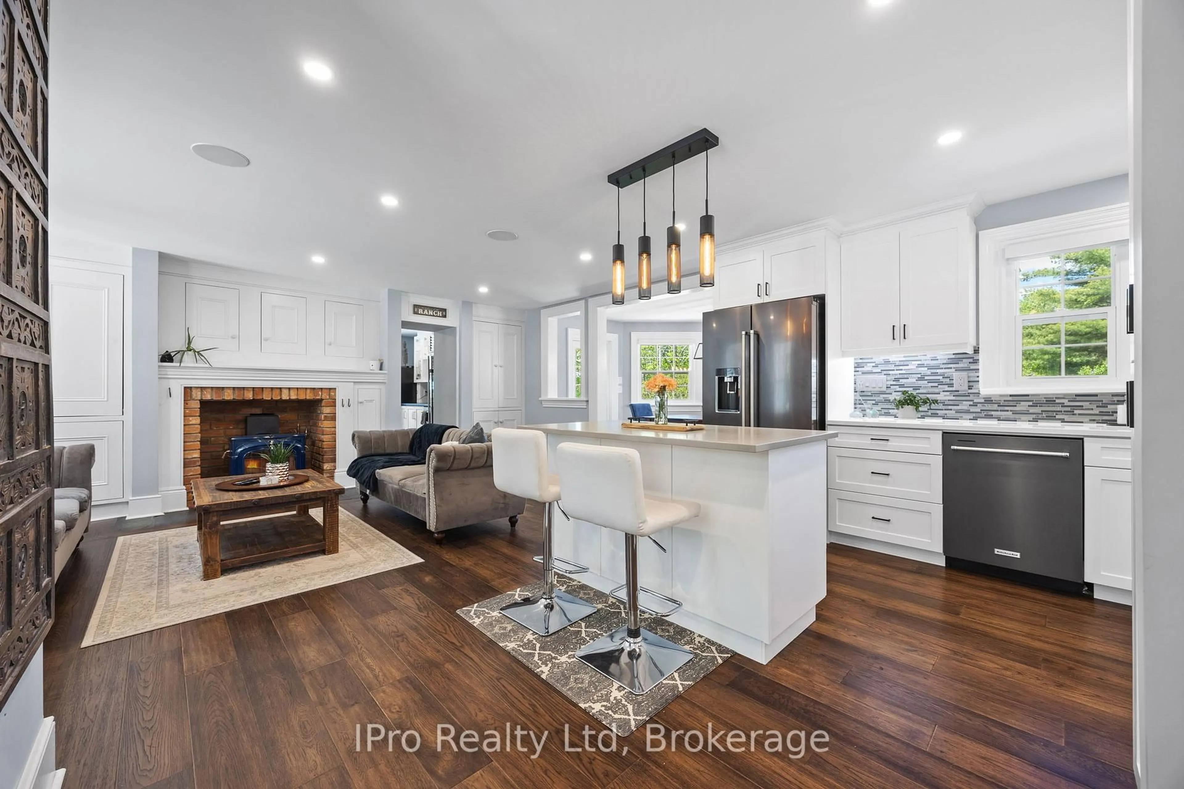 Open concept kitchen, unknown for 13232 Fifth Line, Milton Ontario N0B 2K0