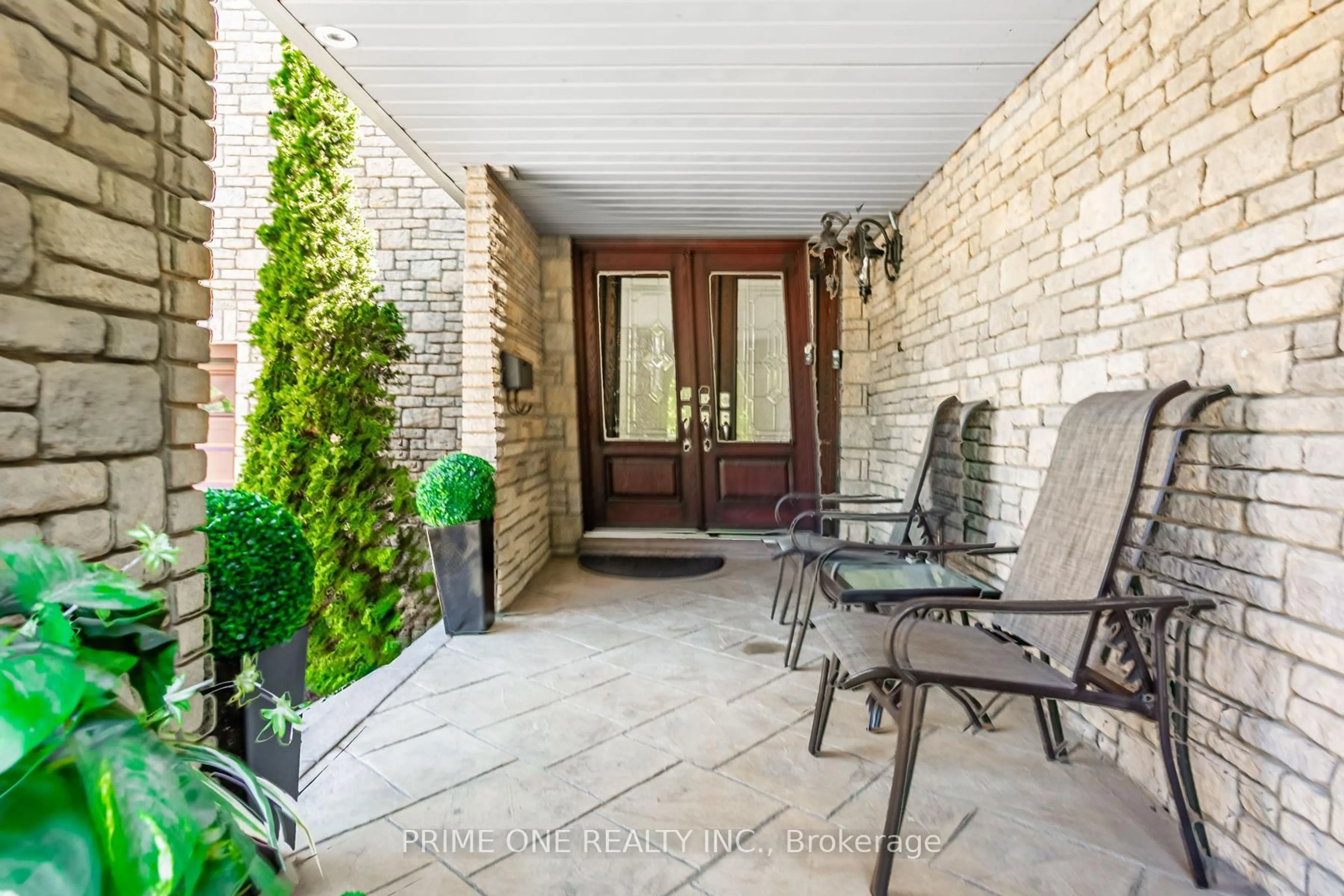 Patio, street for 5087 Mississauga Rd, Mississauga Ontario L5M 4Y1
