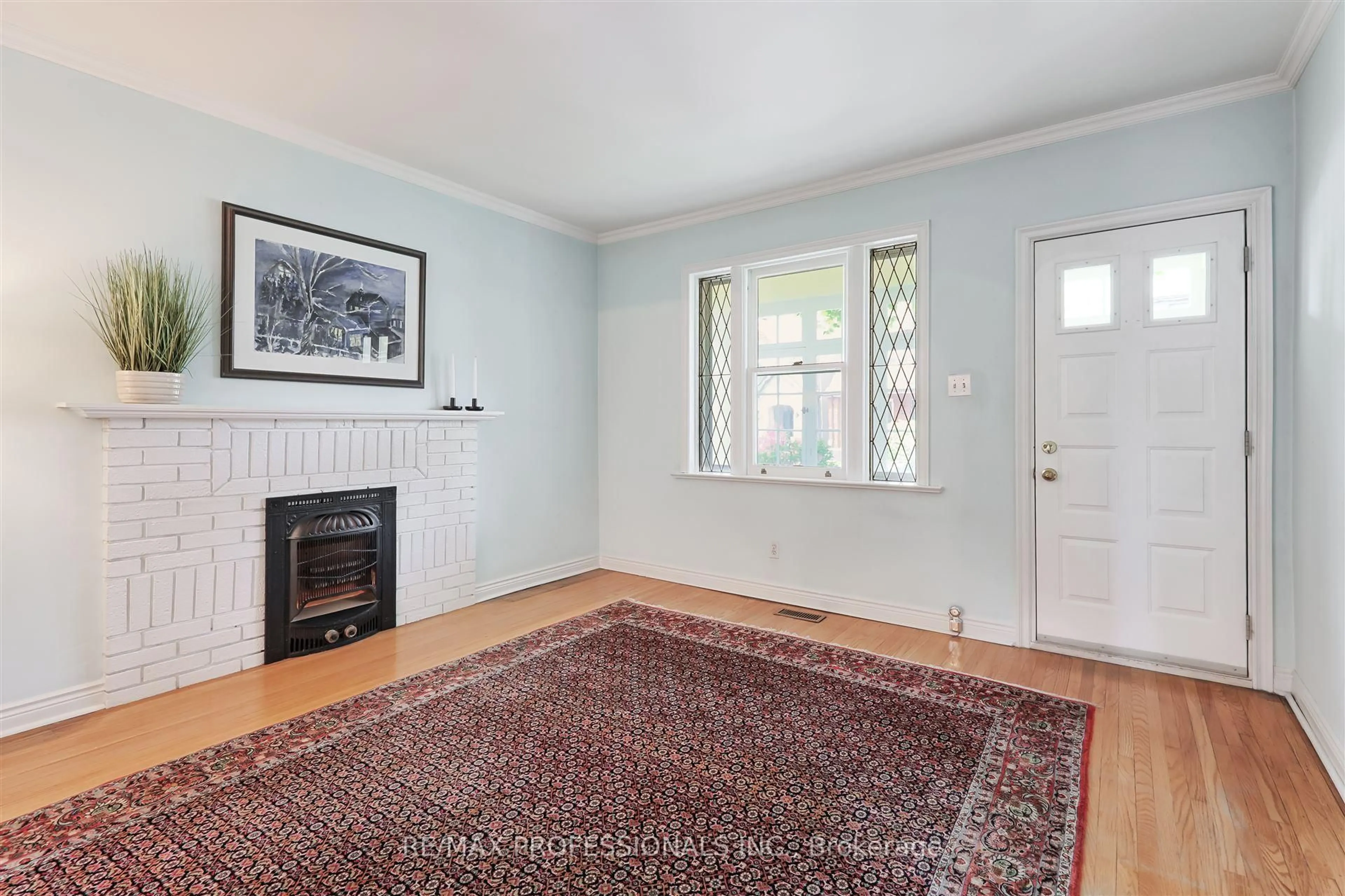 A pic of a room for 9 Mayfield Ave, Toronto Ontario M6S 1K2