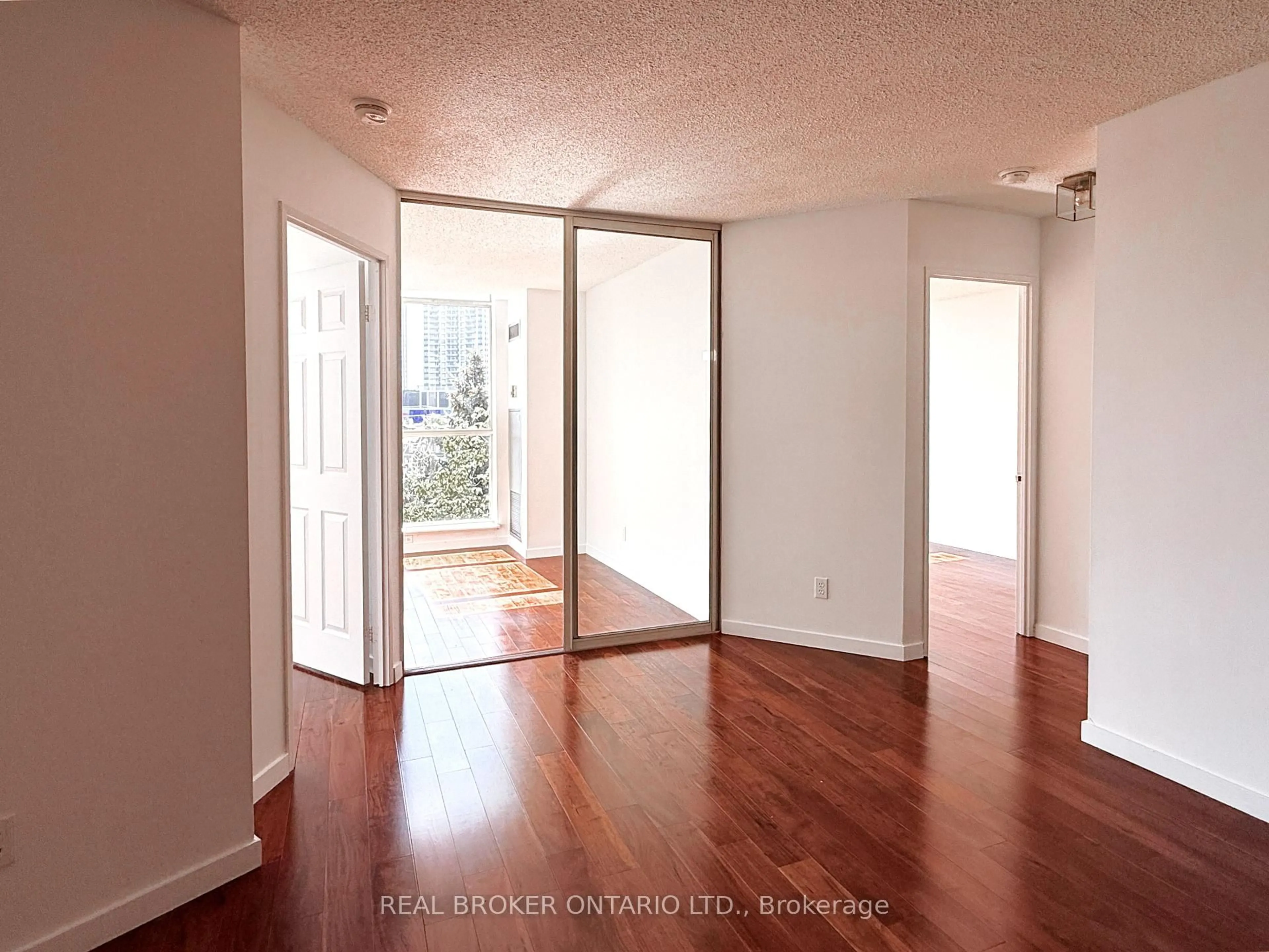 Unknown for 20 Southport St #608, Toronto Ontario M6S 4Y8