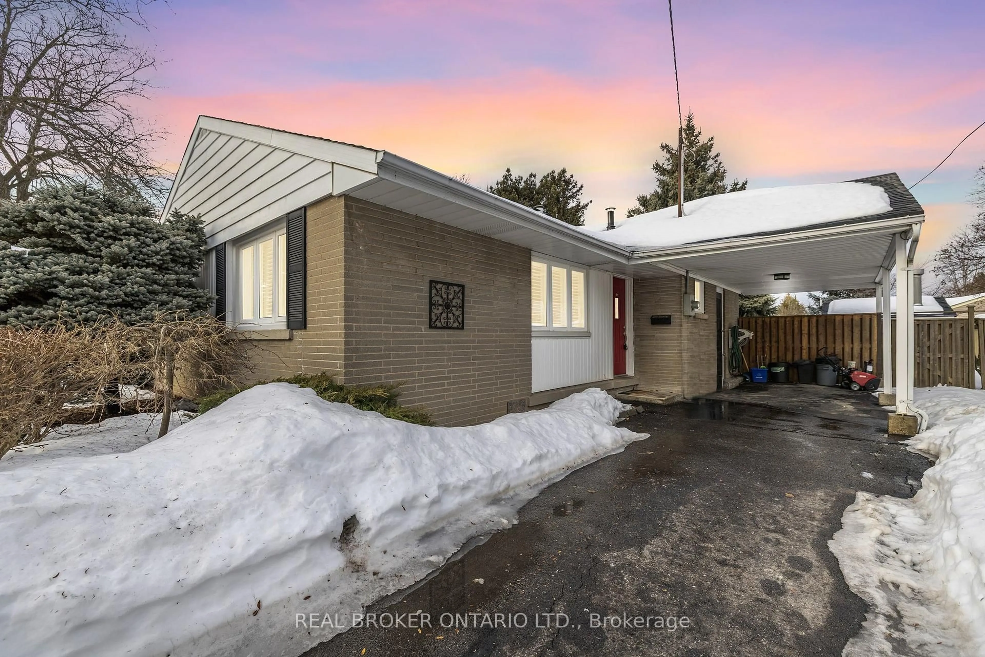 Unknown for 25 Sora Dr, Mississauga Ontario L5M 1B3