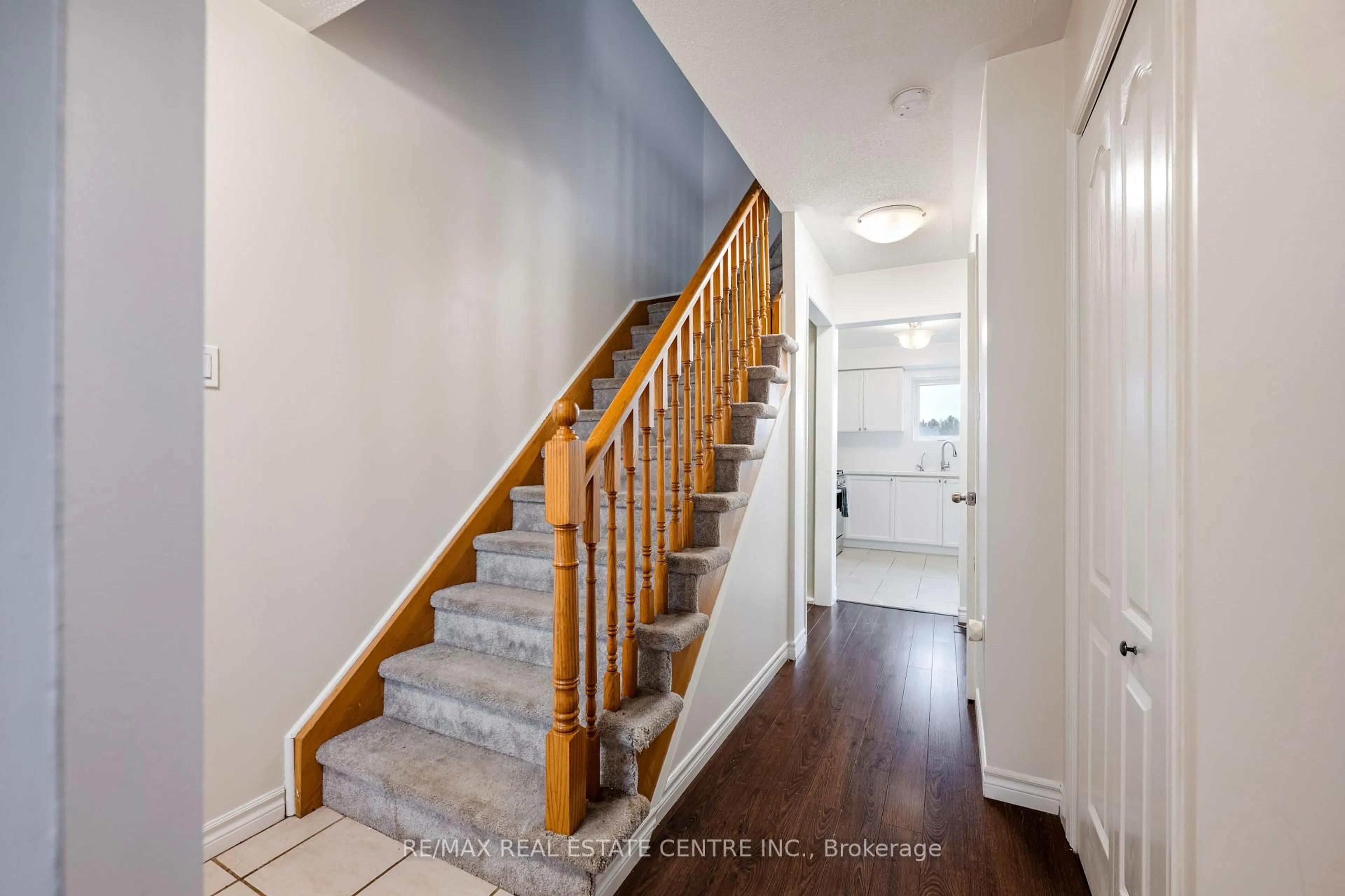 Unknown for 154 Howard Cres, Orangeville Ontario L9W 4W3