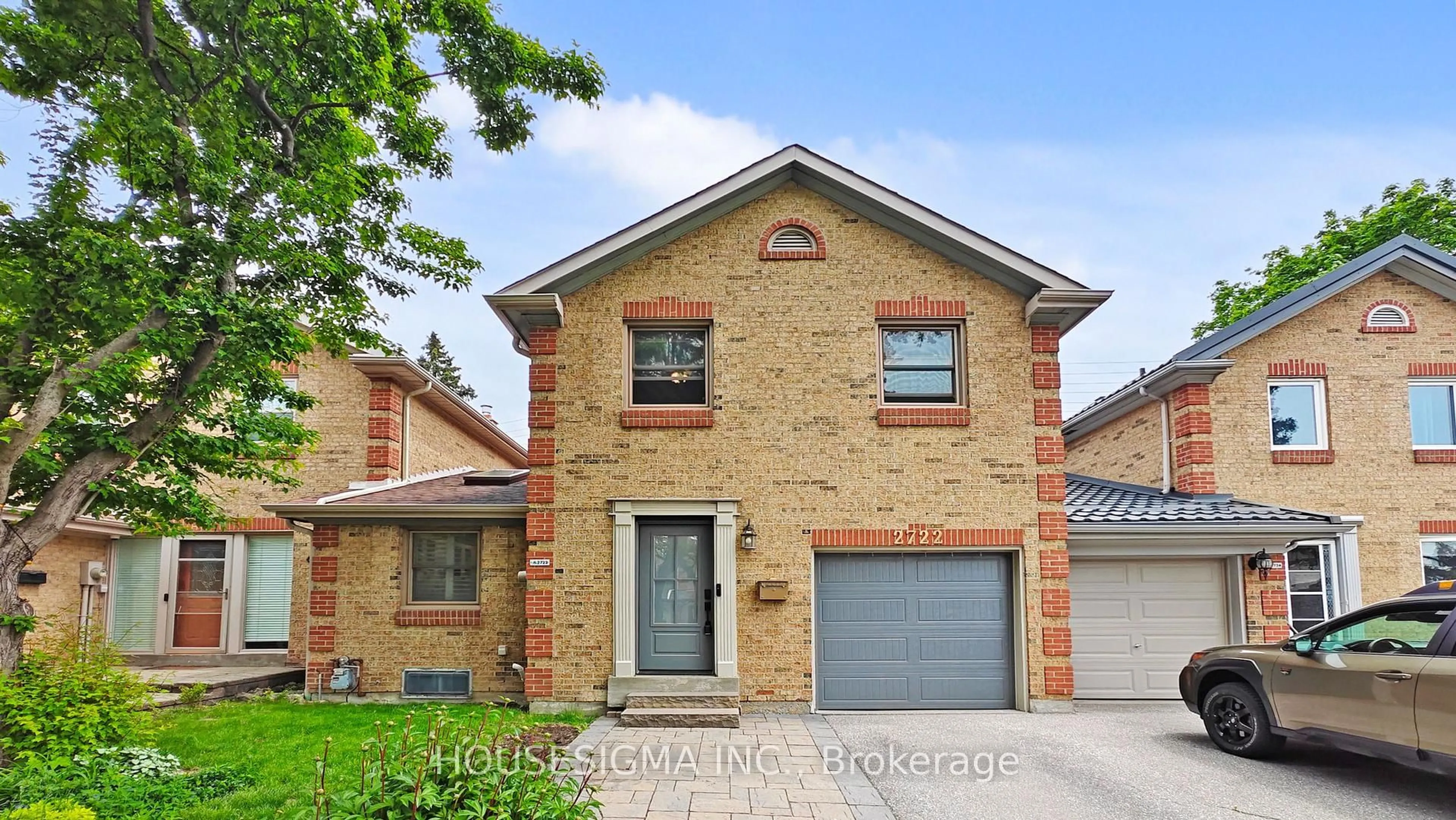 Home with brick exterior material, street for 2722 Jerring Mews, Mississauga Ontario L5L 2M8