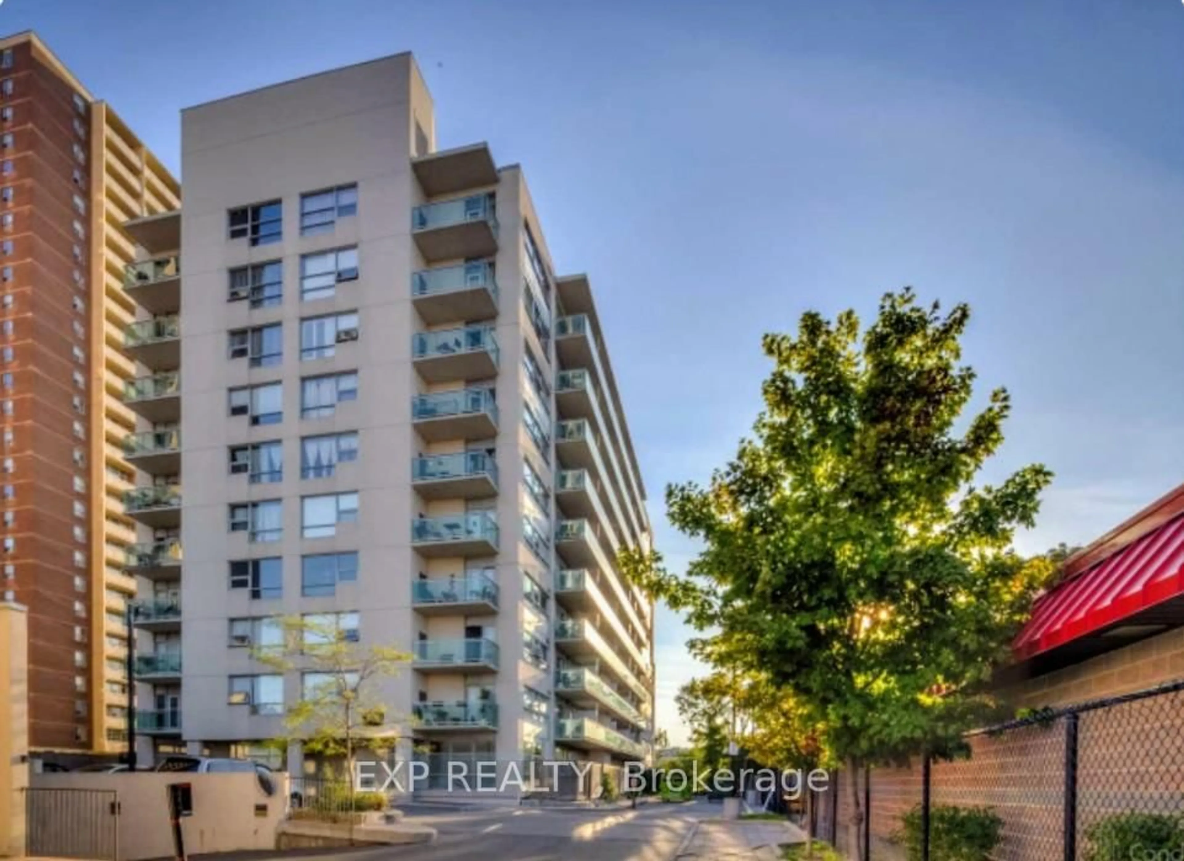A pic from outside/outdoor area/front of a property/back of a property/a pic from drone, unknown for 2464 Weston Rd, Toronto Ontario M9N 0A2