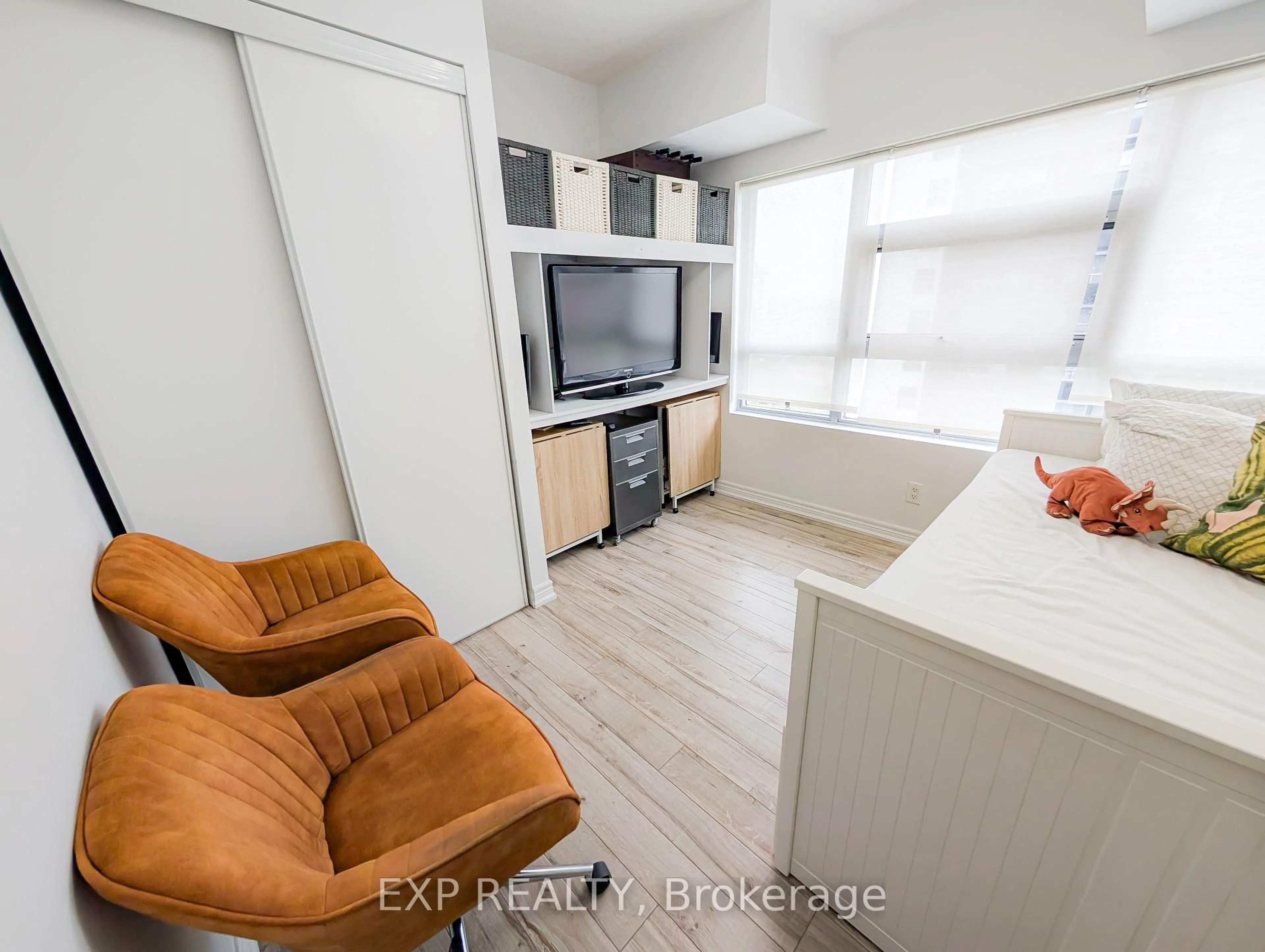 A pic of a room for 2464 Weston Rd, Toronto Ontario M9N 0A2