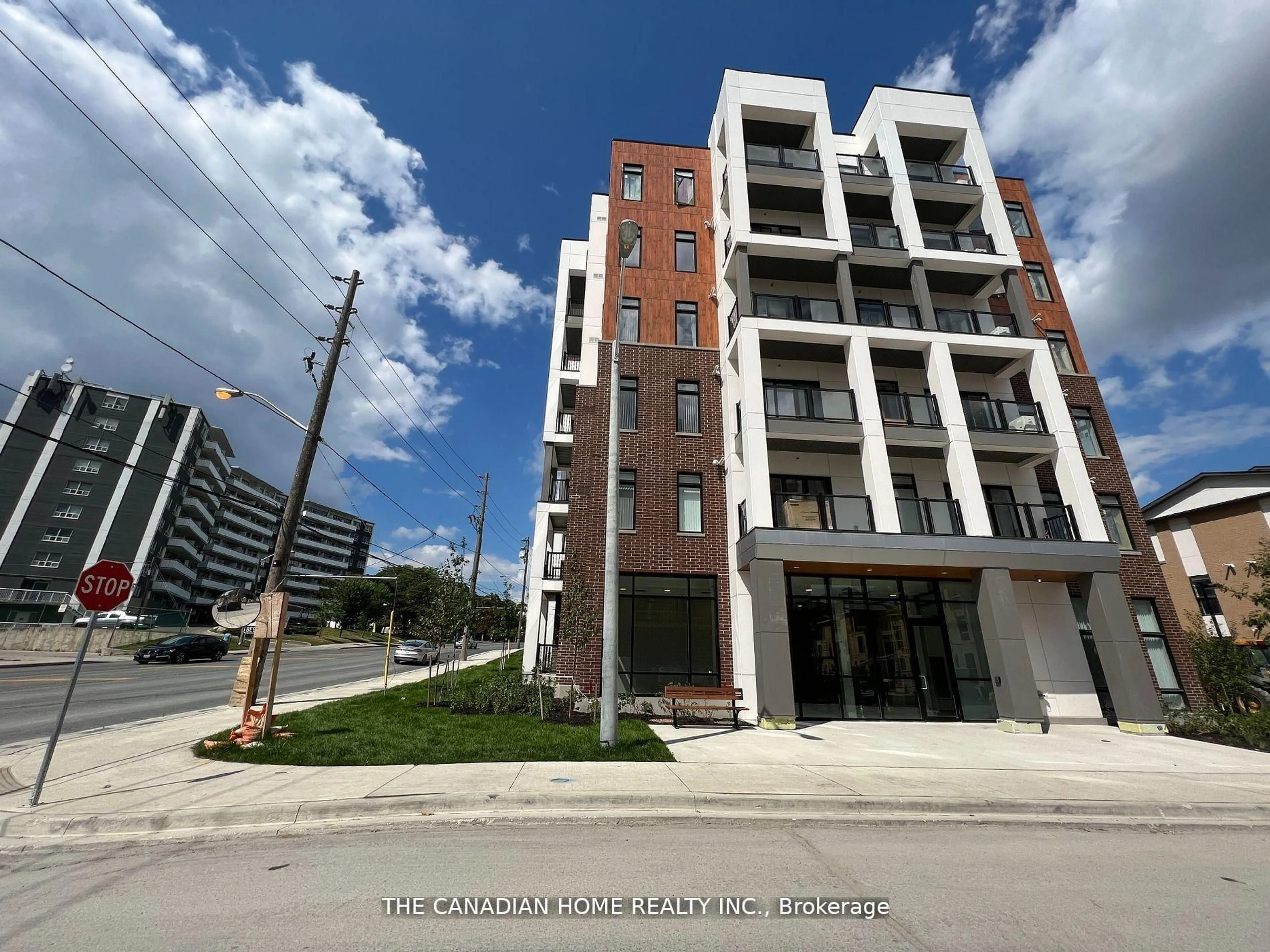 Unknown for 160 CANON JACKSON Dr #A402, Toronto Ontario M6M 0B6