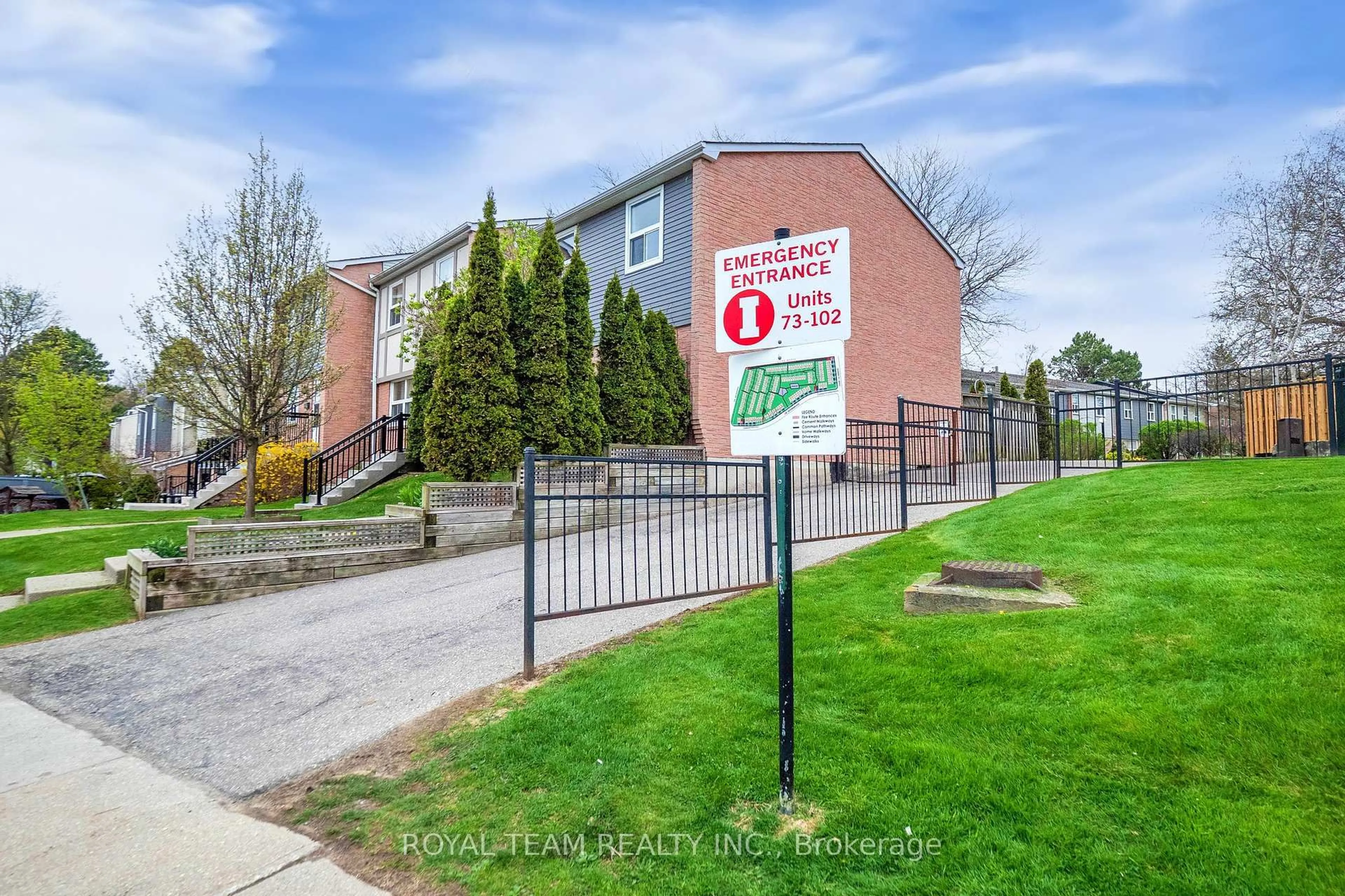 Unknown for 1050 Shawnmarr Rd #92, Mississauga Ontario L5H 3V1