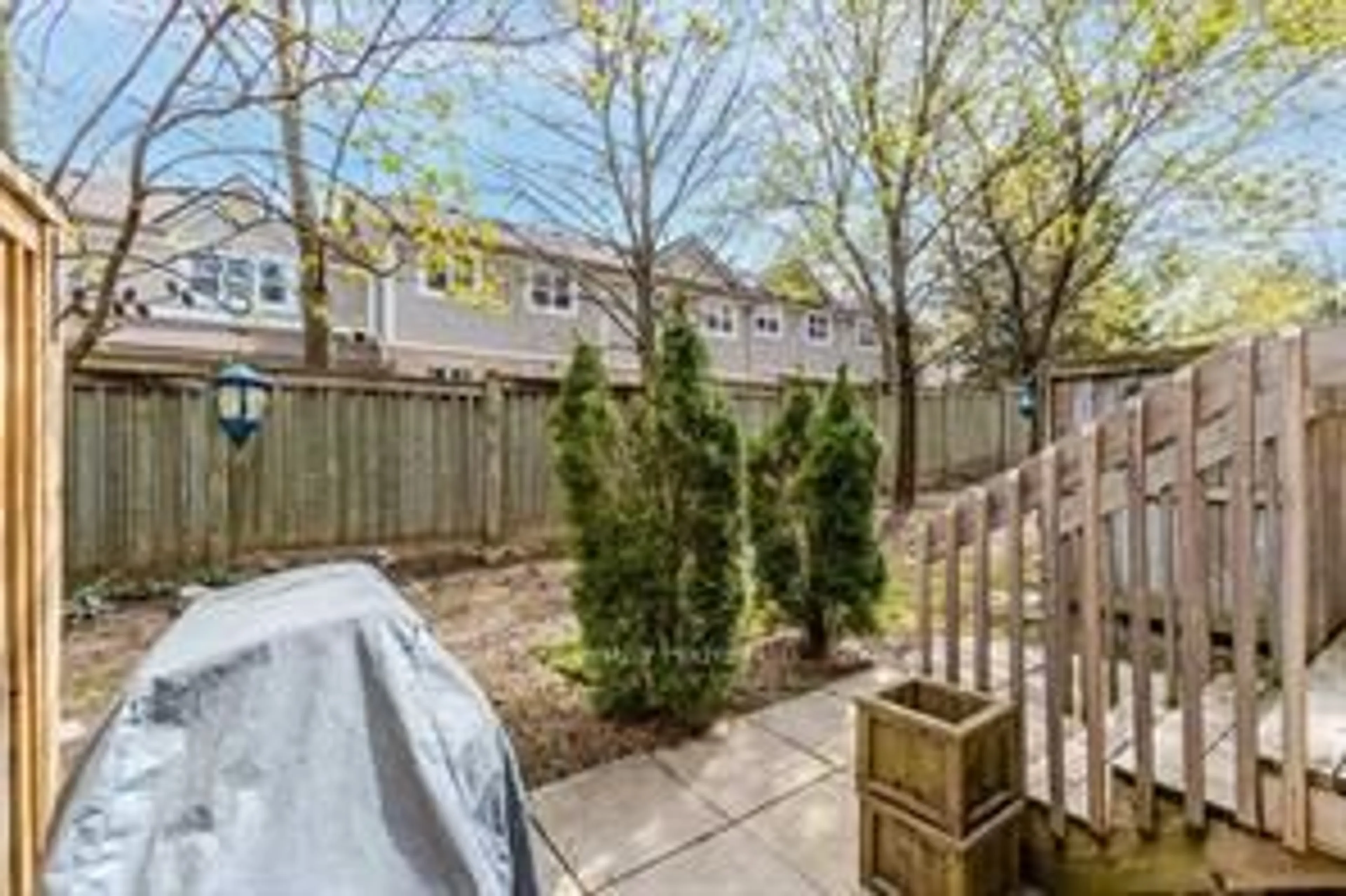Patio, street for 3100 Fifth Line #58, Mississauga Ontario L5L 5V5