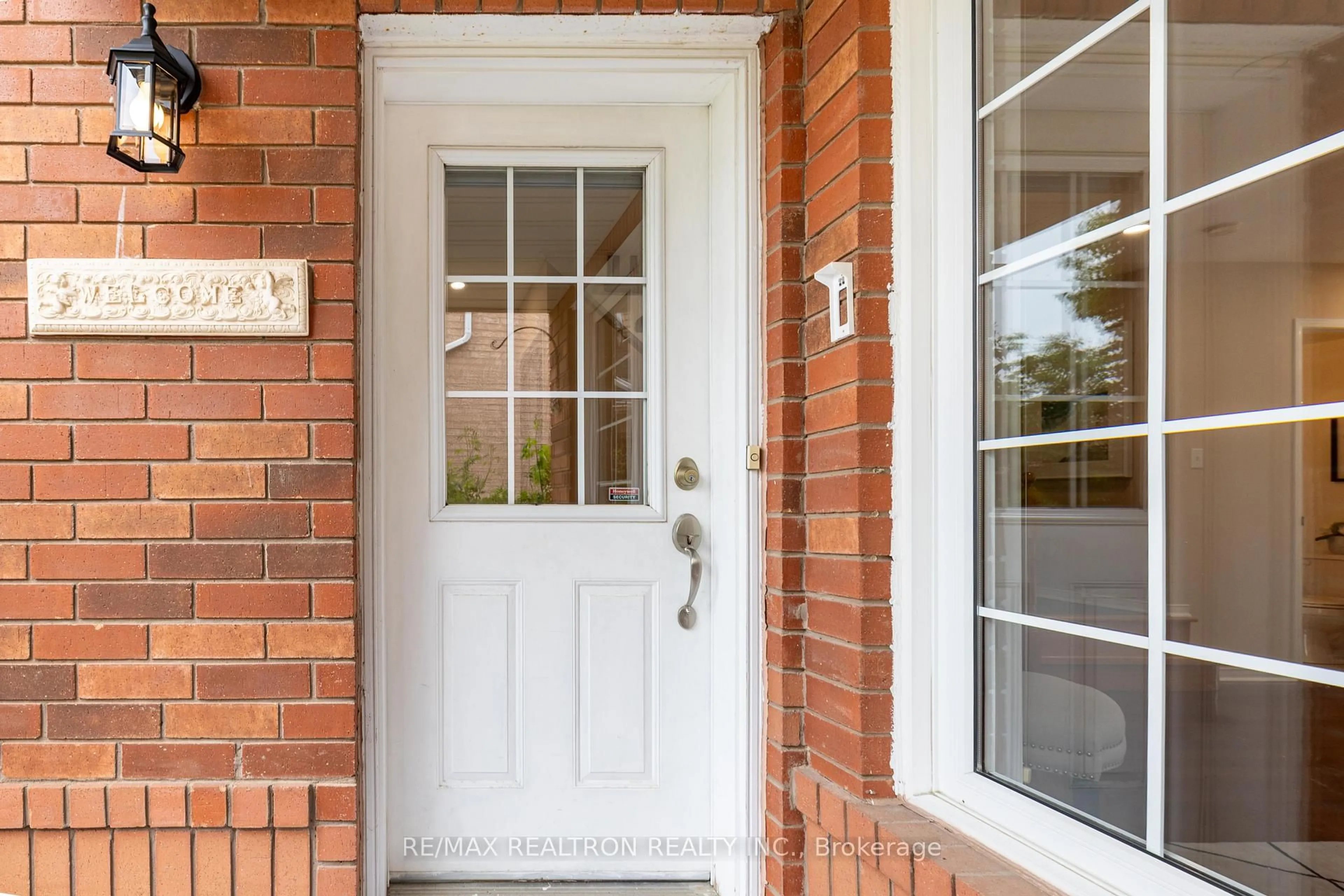 Unknown for 1327 Whiffletree Crt, Mississauga Ontario L5N 7R1