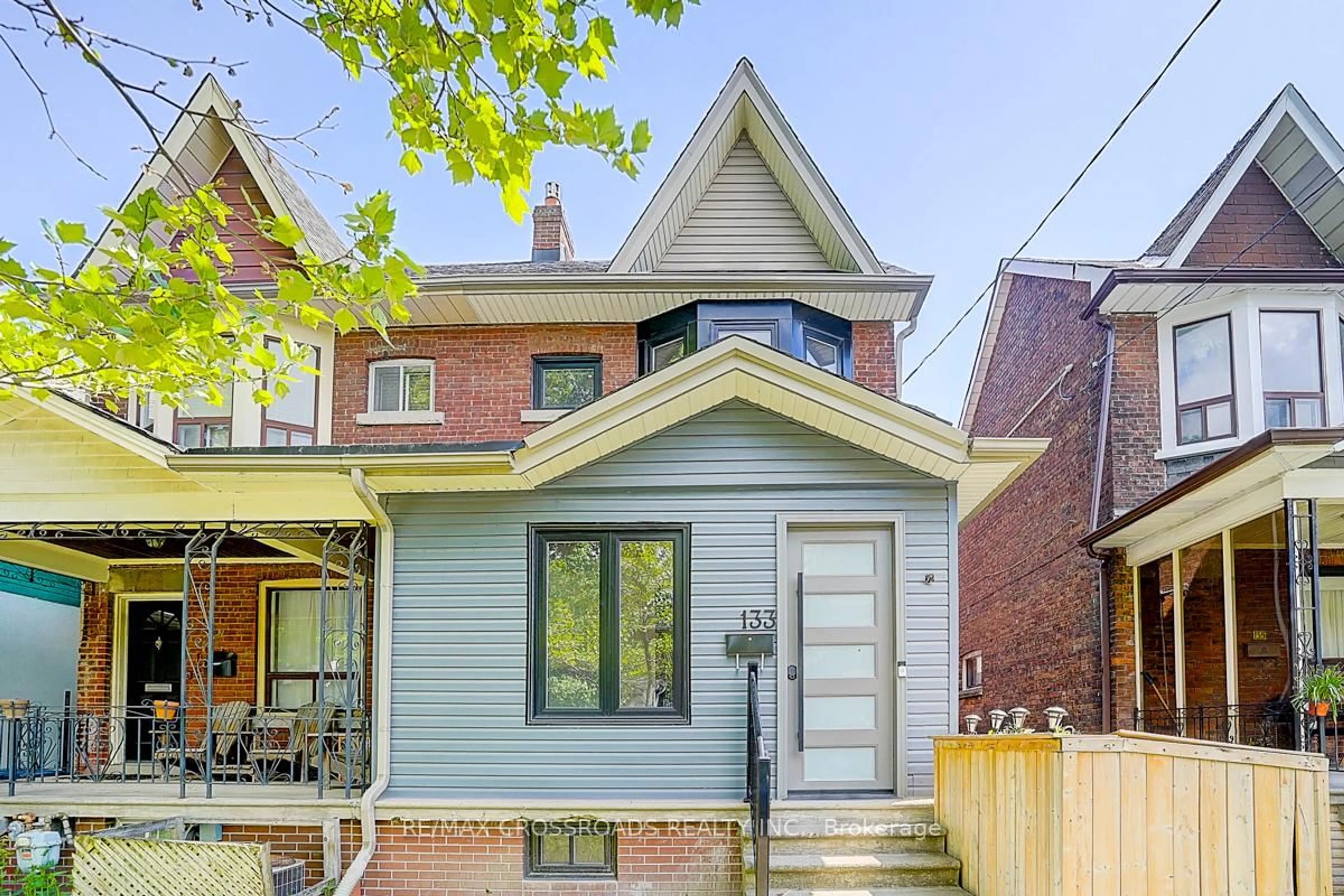 Home with brick exterior material, street for 133 Yarmouth Rd, Toronto Ontario M6G 1X3