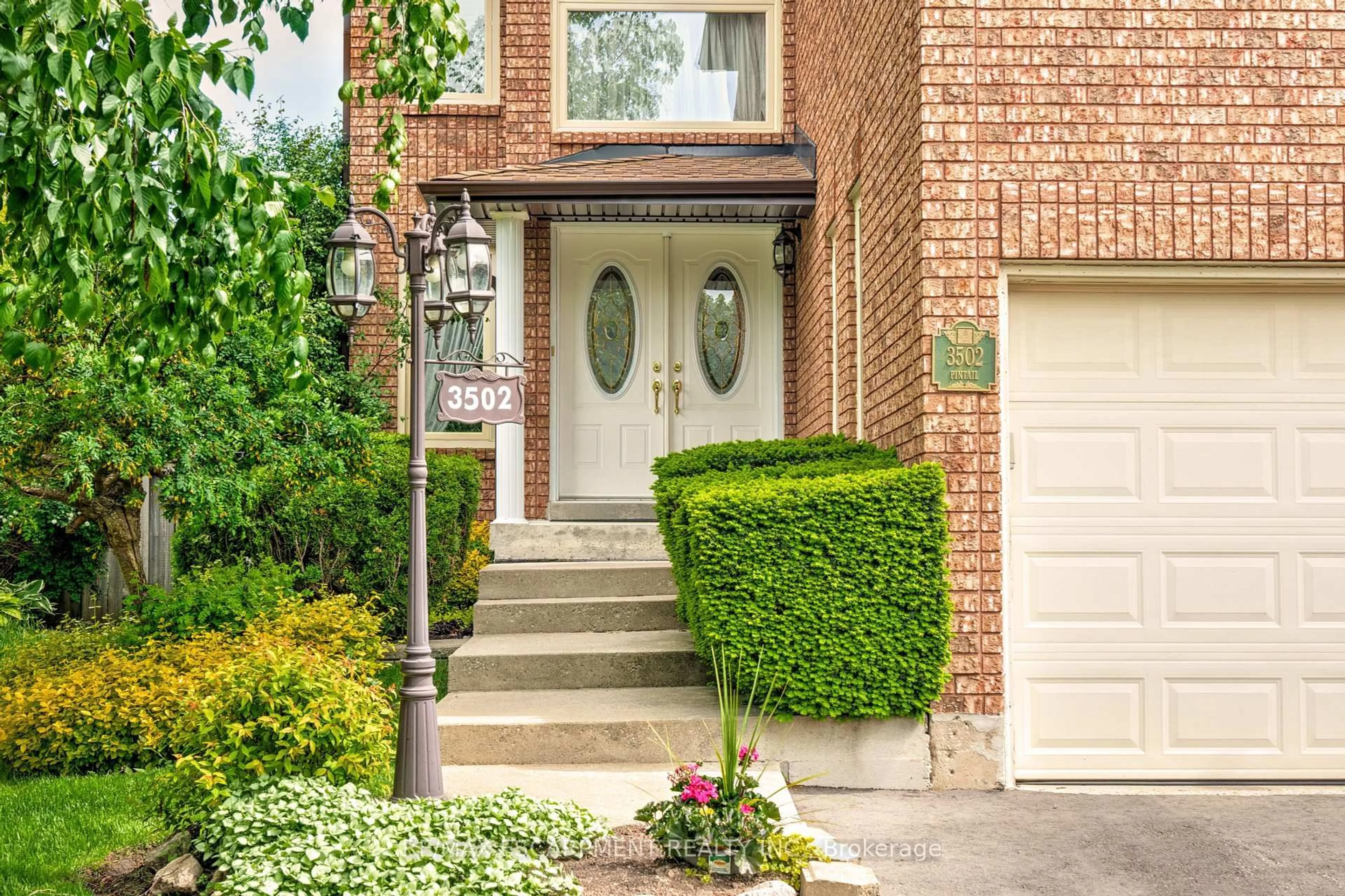 Home with brick exterior material, street for 3502 Pintail Circ, Mississauga Ontario L5N 6C7