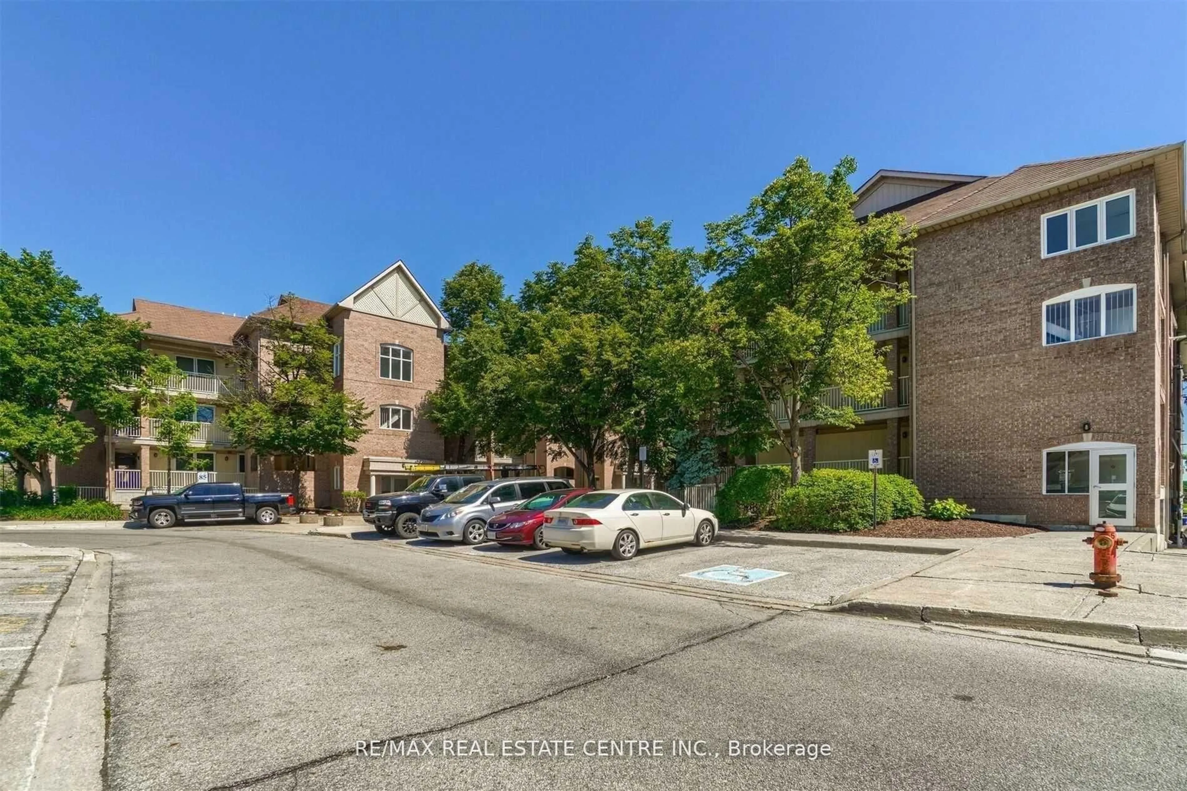 A pic from outside/outdoor area/front of a property/back of a property/a pic from drone, street for 85 Bristol Rd #169, Mississauga Ontario L4Z 3N8