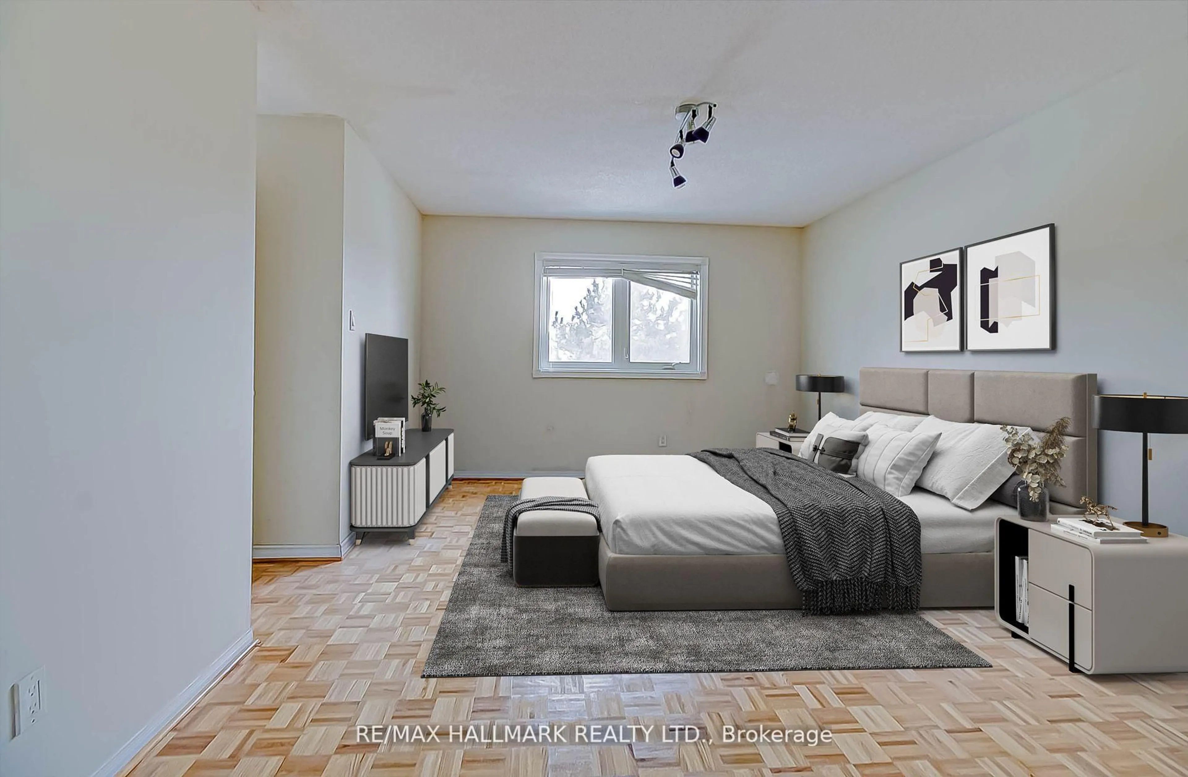 Bedroom with bed, unknown for 7 Appenine Crt, Brampton Ontario L6R 1H4