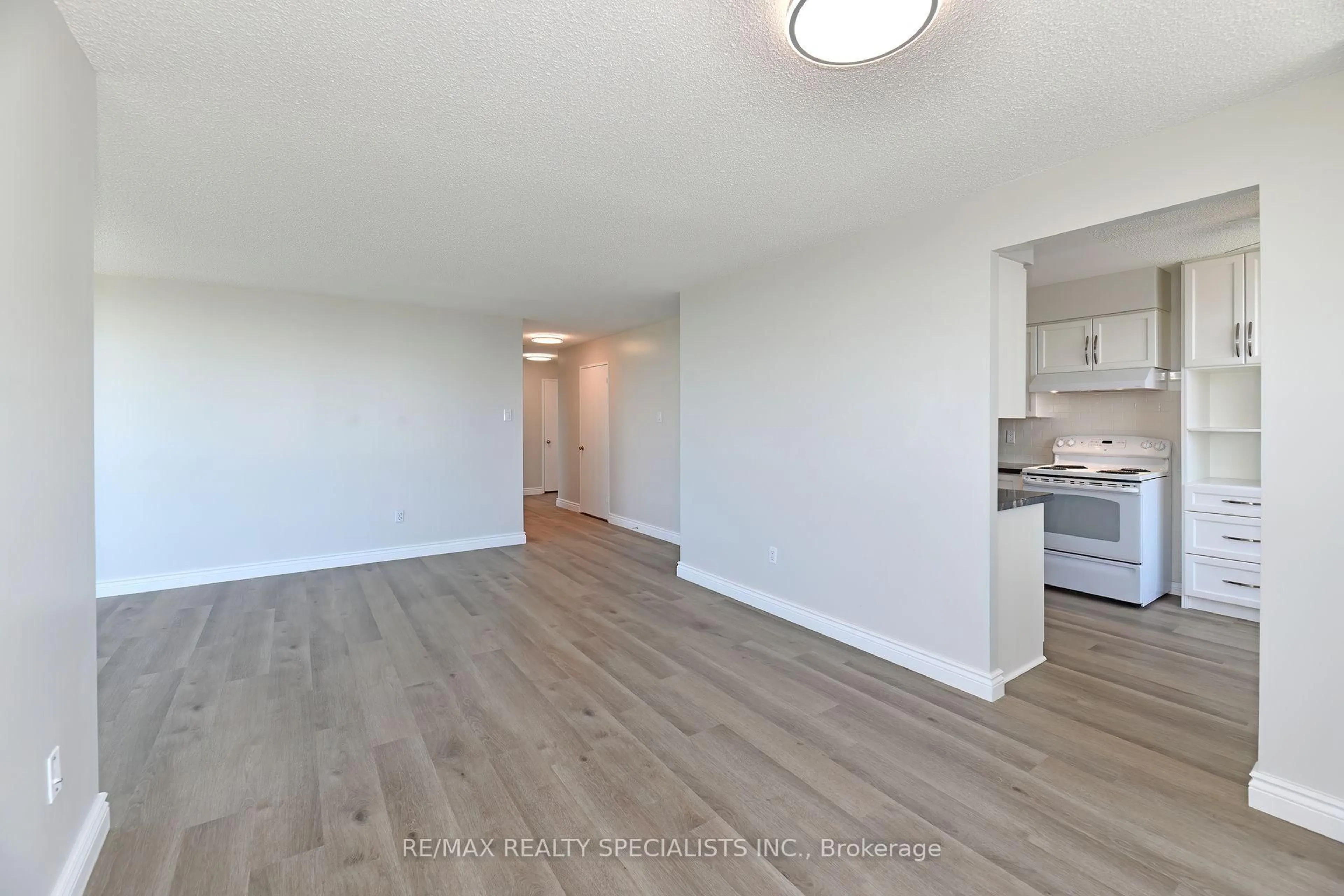 A pic of a room for 10 Laurelcrest St #1212, Brampton Ontario L6S 5Y3