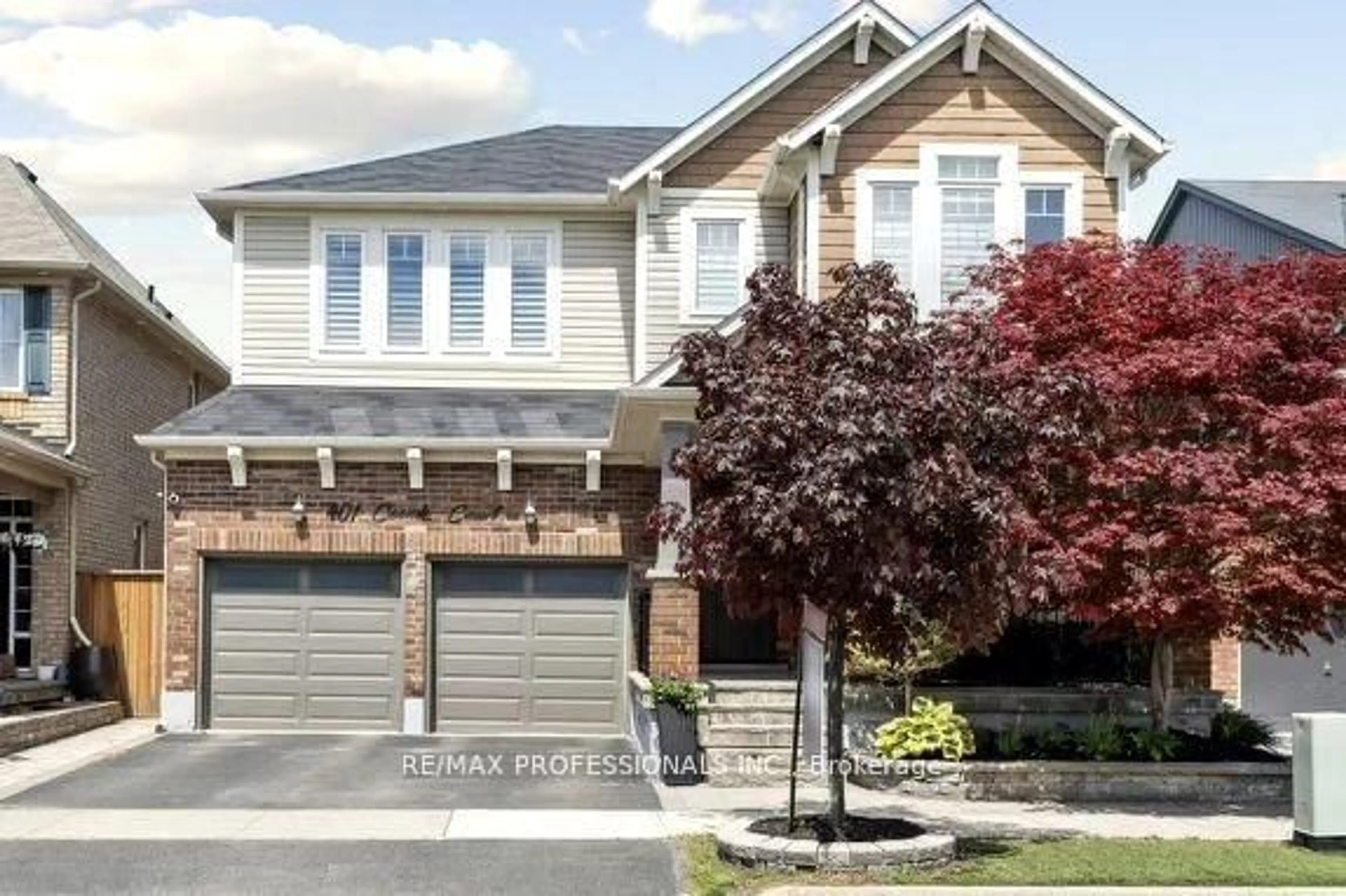 Home with brick exterior material, street for 401 Coombs Crt, Milton Ontario L9T 7N5