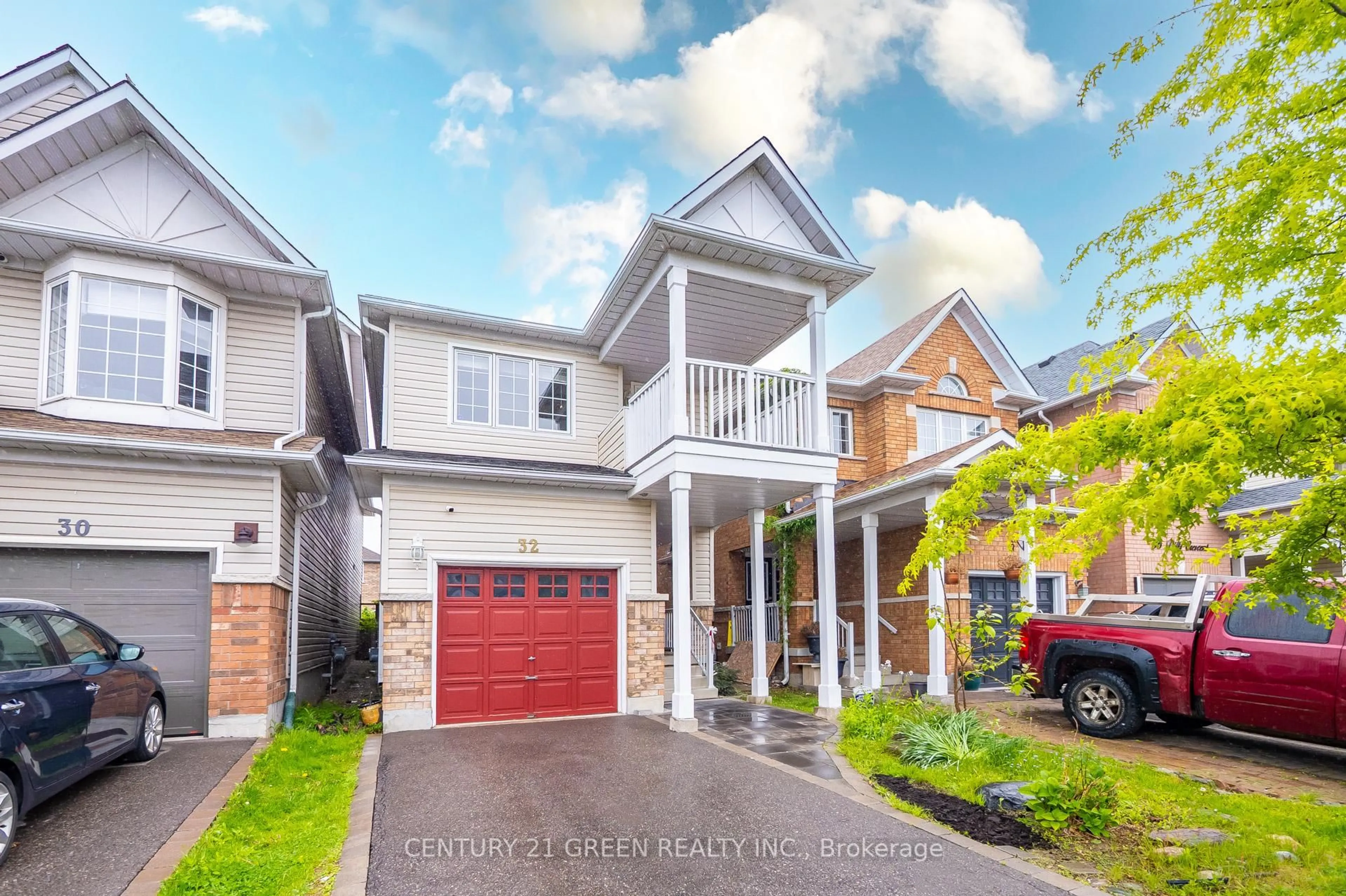 Home with brick exterior material, street for 32 Dills Cres, Milton Ontario L9T 5P9