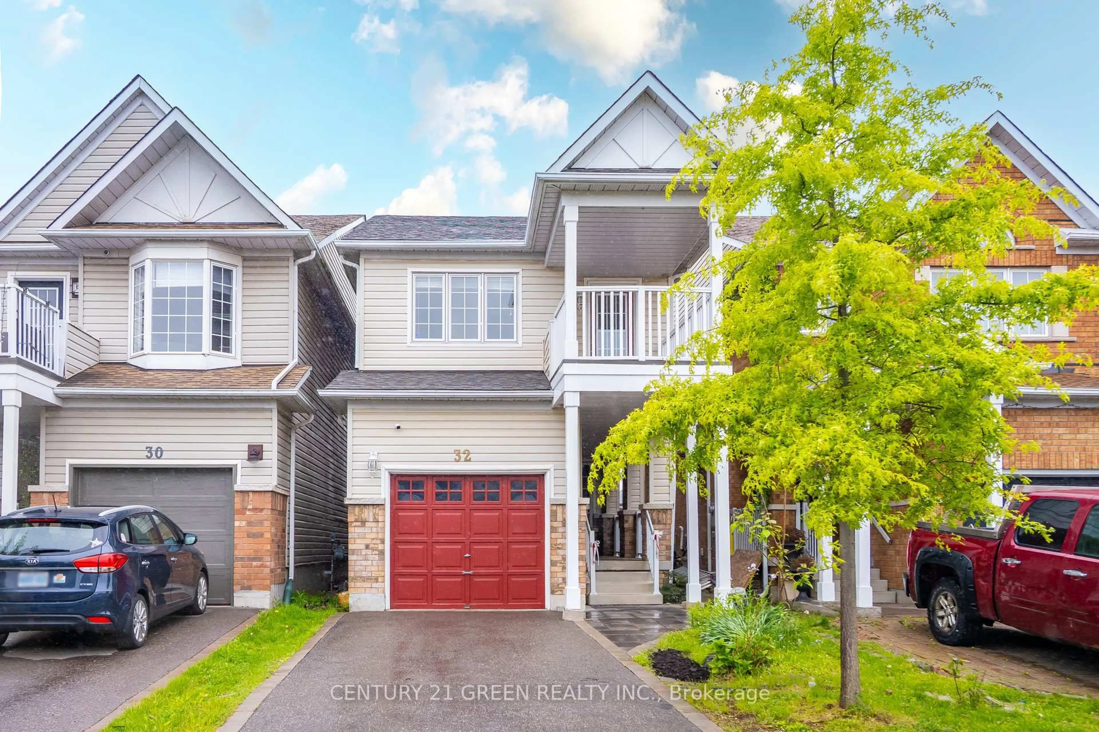 Home with brick exterior material, street for 32 Dills Cres, Milton Ontario L9T 5P9