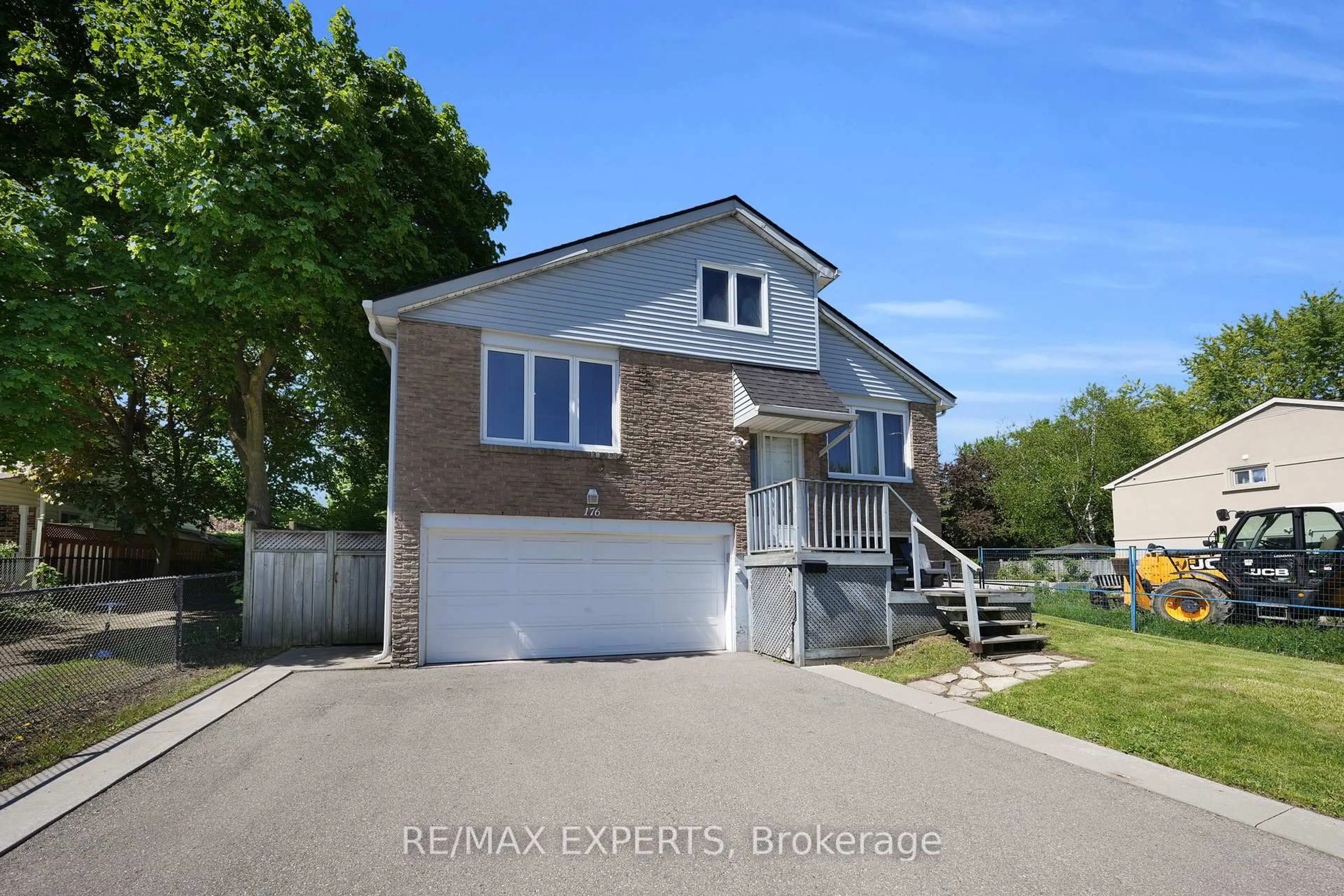 Unknown for 176 Conestoga Dr, Brampton Ontario L6Z 1E8