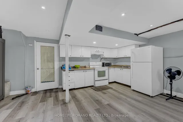 Additional property image - 7440 Goreway Dr Unit 2