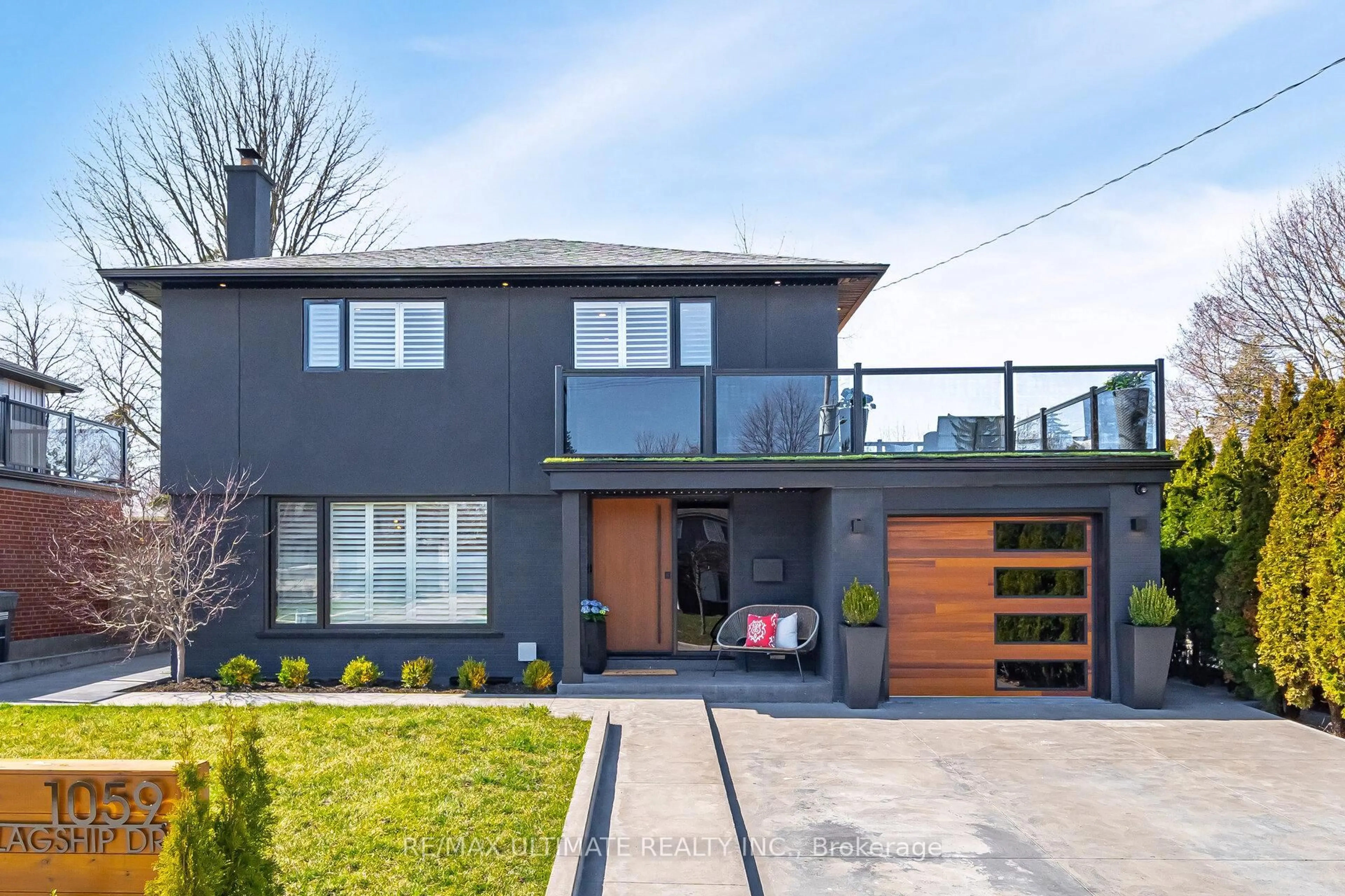 Home with brick exterior material, street for 1059 Flagship Dr, Mississauga Ontario L4Y 2J9
