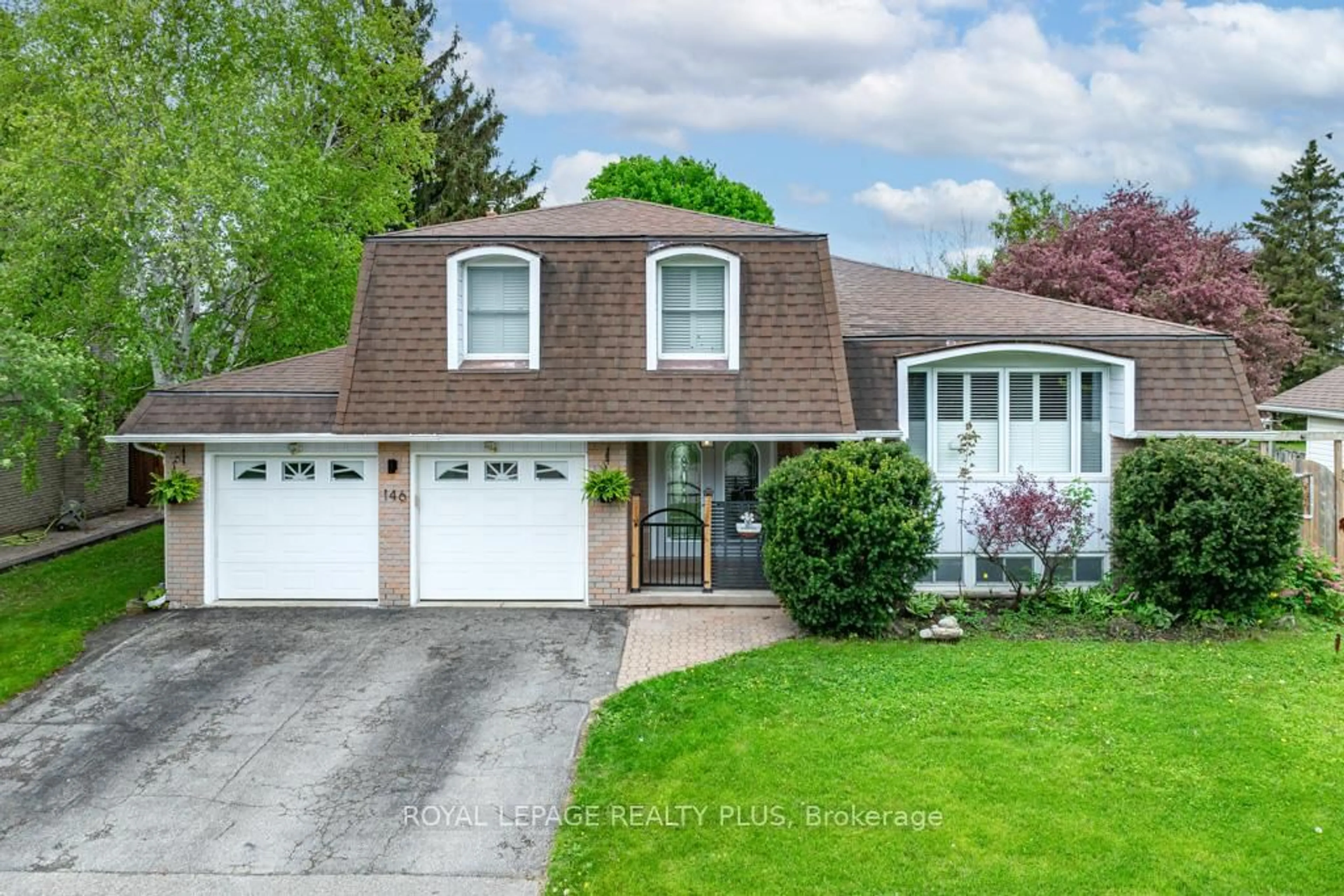 Home with vinyl exterior material, street for 146 Churchill Rd, Halton Hills Ontario L7J 2S8