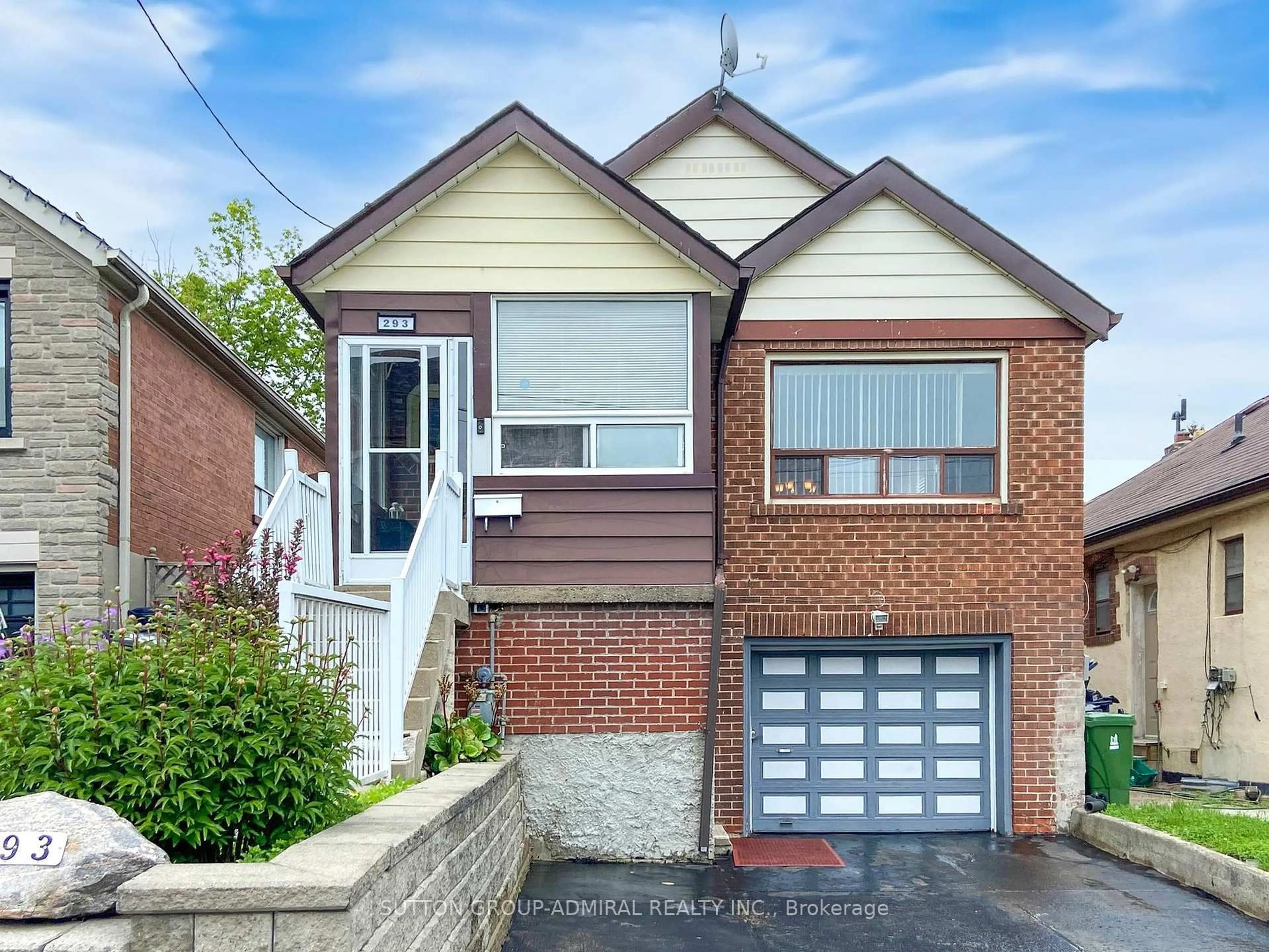 Home with brick exterior material, street for 293 Kane Ave, Toronto Ontario M3M 3N9