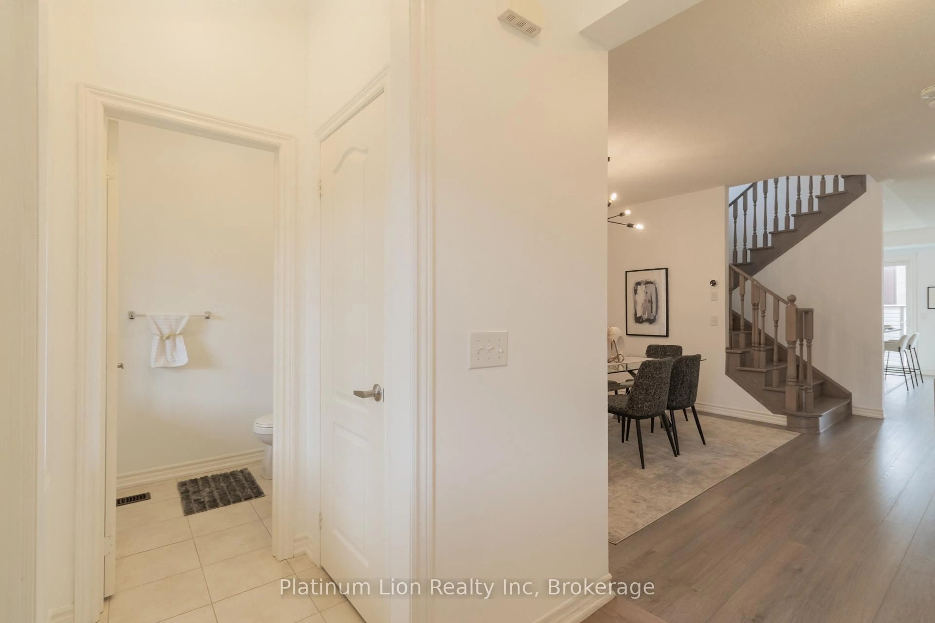 Unknown for 1545 Chretien St, Milton Ontario L9E 1H2