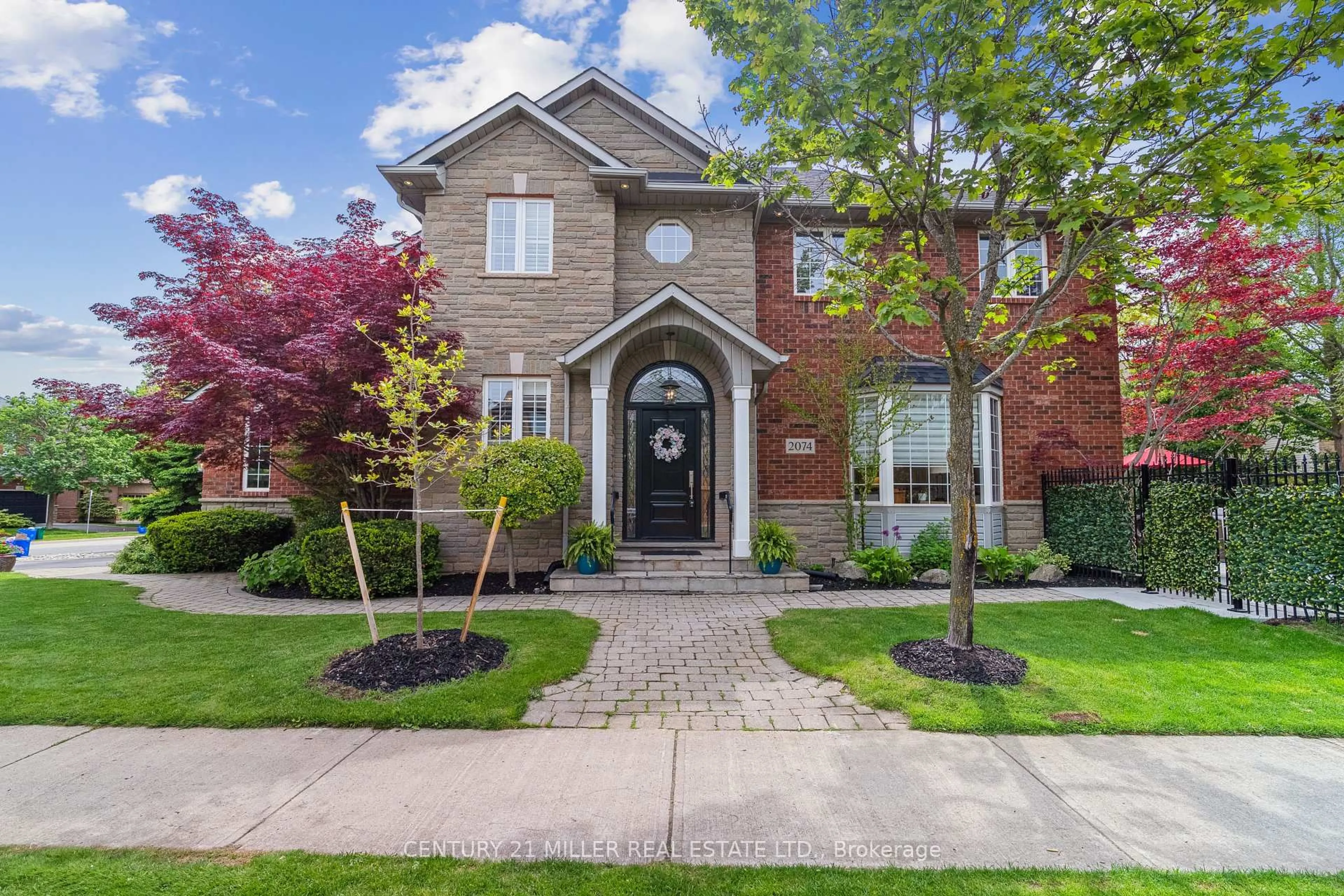 Home with brick exterior material, street for 2074 SPRINGDALE Rd, Oakville Ontario L6M 4C7