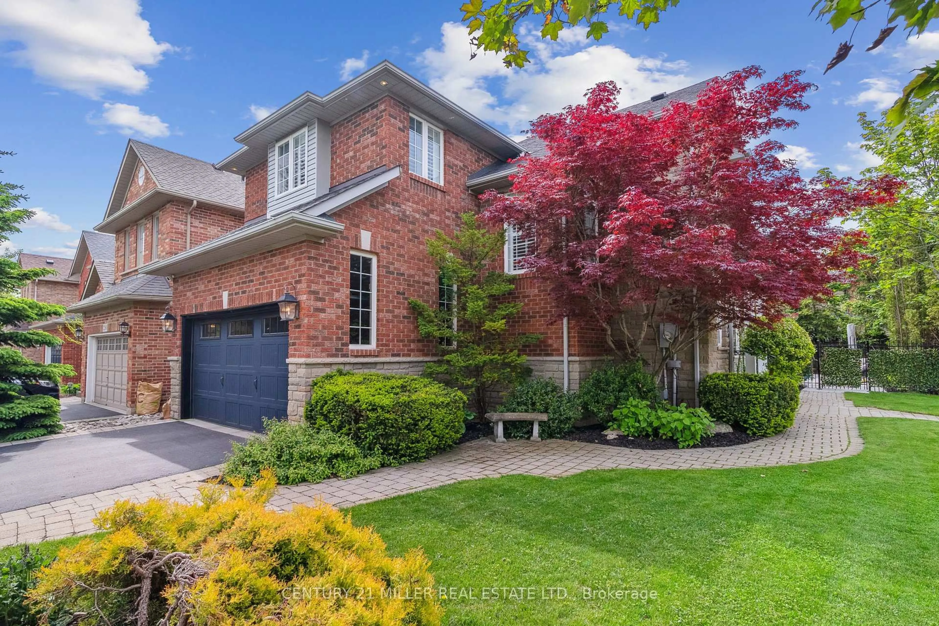 Home with brick exterior material, street for 2074 SPRINGDALE Rd, Oakville Ontario L6M 4C7