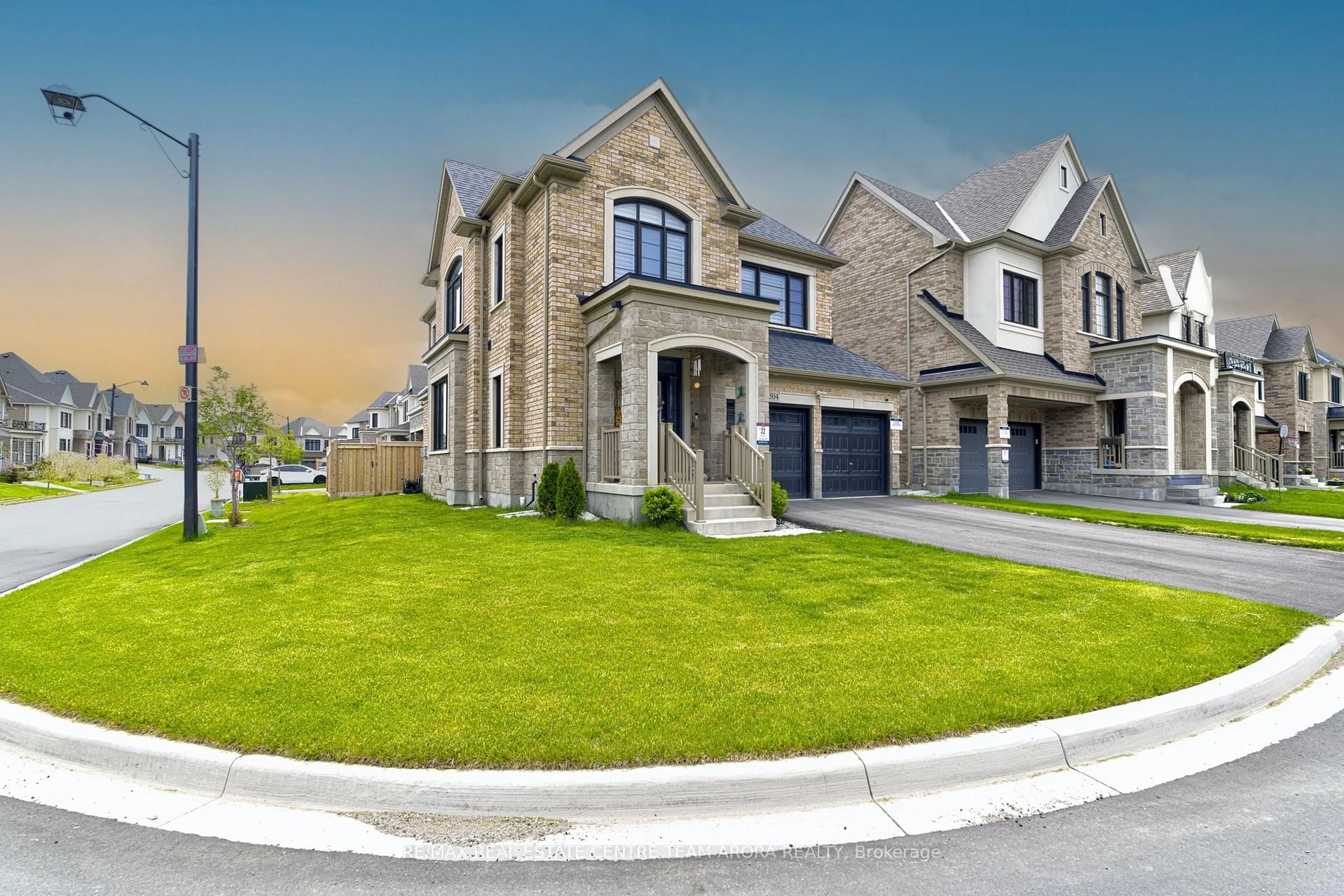 Home with brick exterior material, street for 1504 Kitchen Crt, Milton Ontario L9E 1Y8