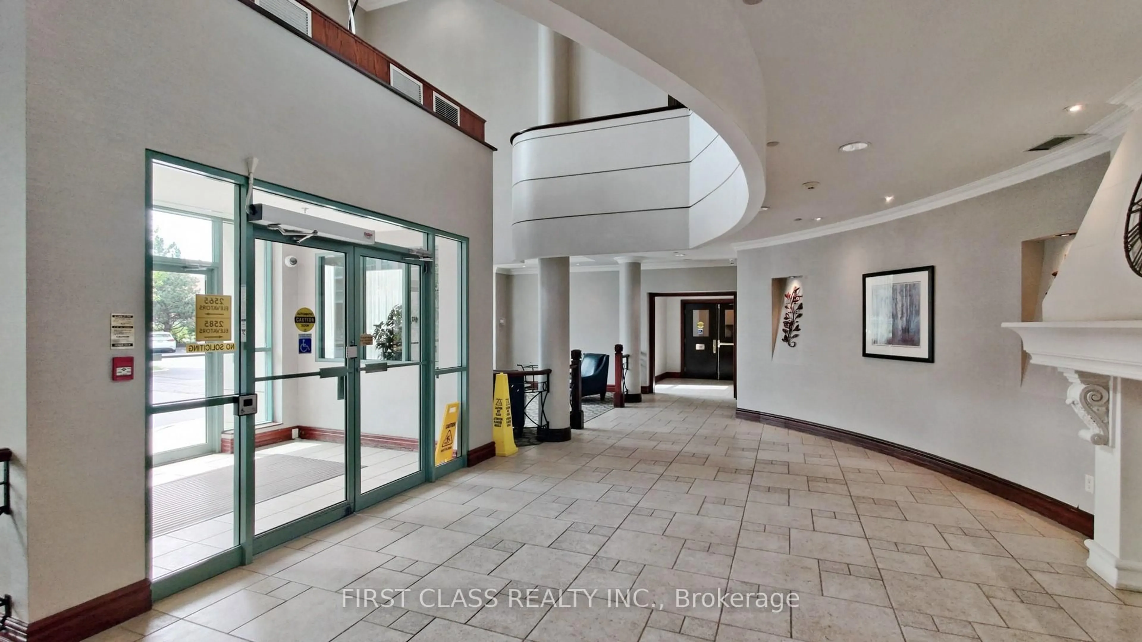 Indoor foyer for 2585 Erin Centre Blvd #1201, Mississauga Ontario L5M 6Z7