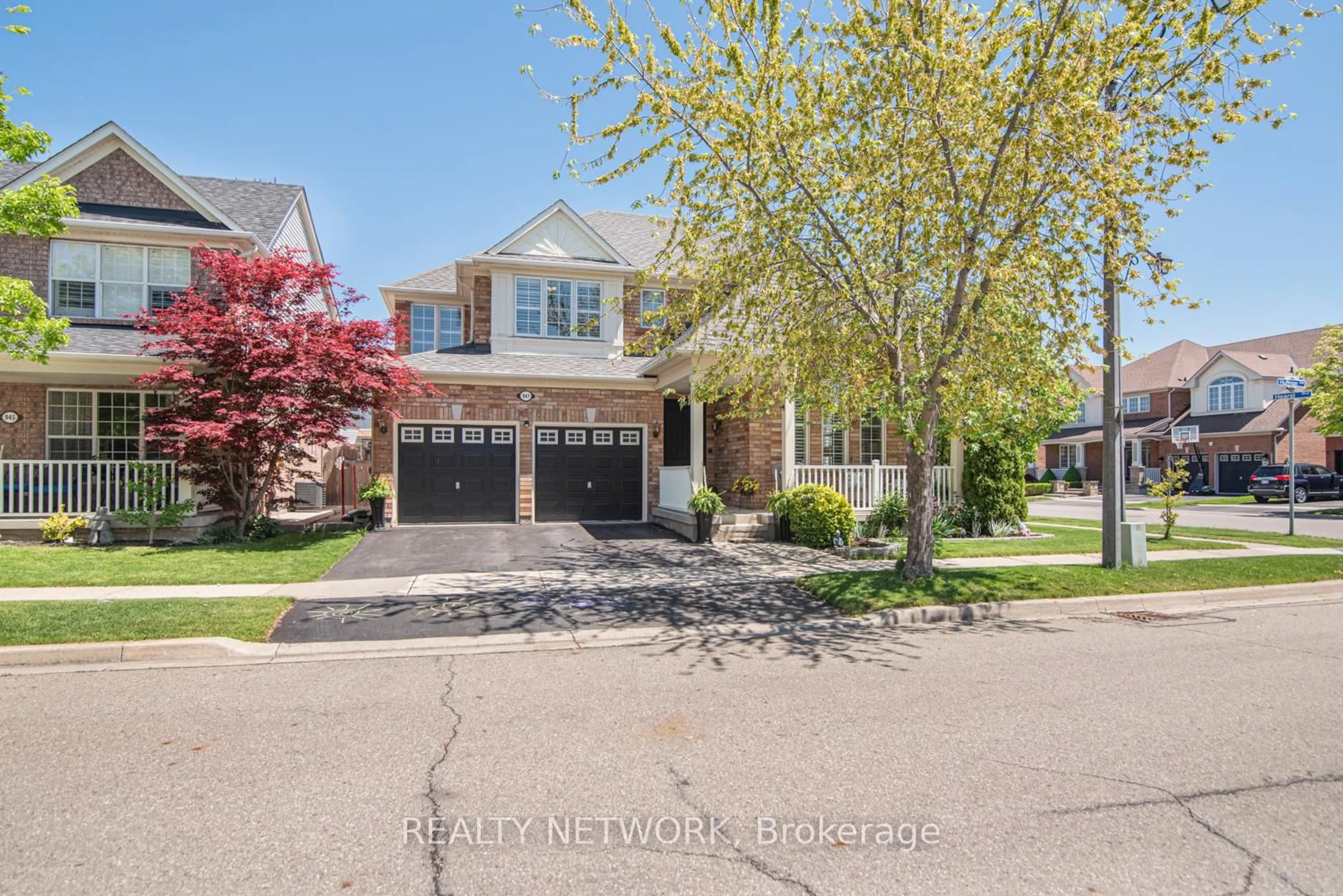 Home with brick exterior material, street for 941 Huffman Cres, Milton Ontario L9T 6M7