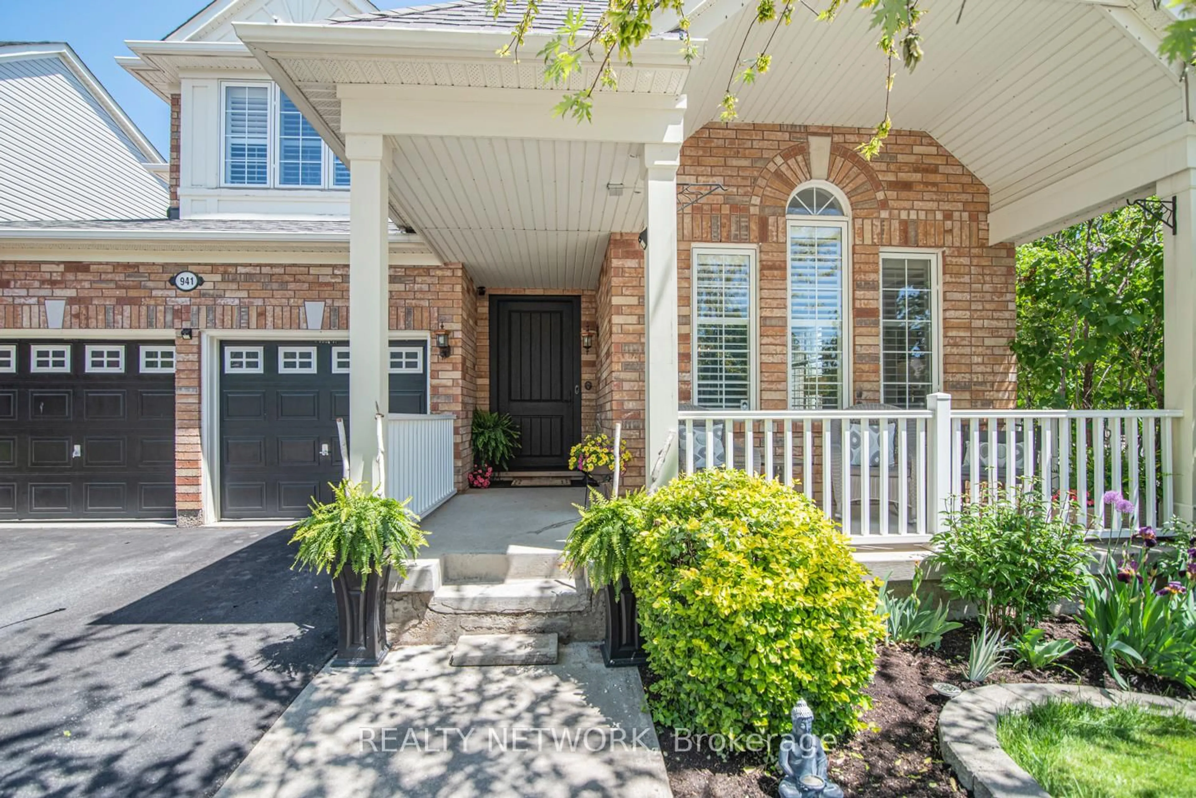 Home with brick exterior material, street for 941 Huffman Cres, Milton Ontario L9T 6M7