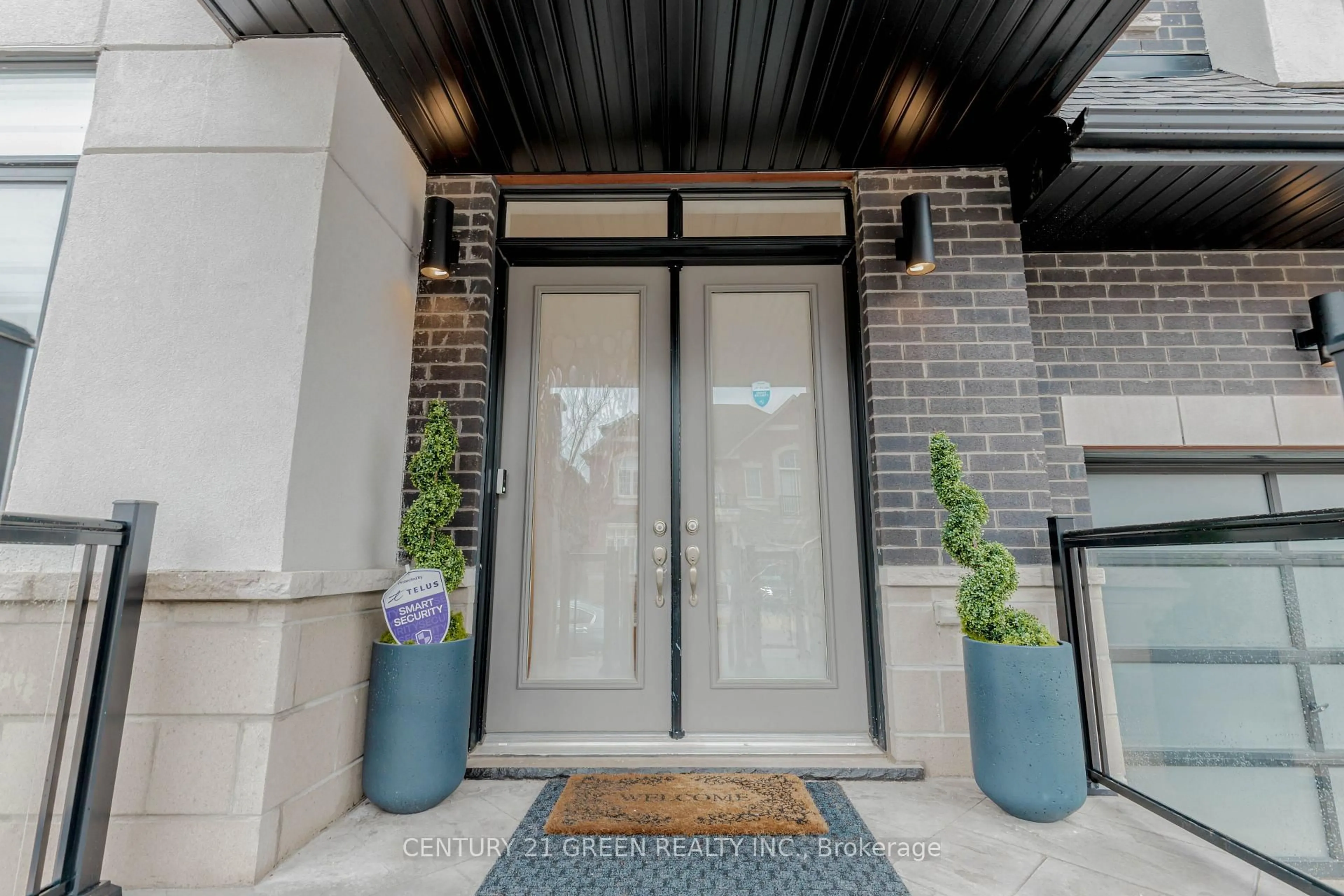 Indoor entryway for 3302 Rattlesnake Path, Oakville Ontario L6M 5K4