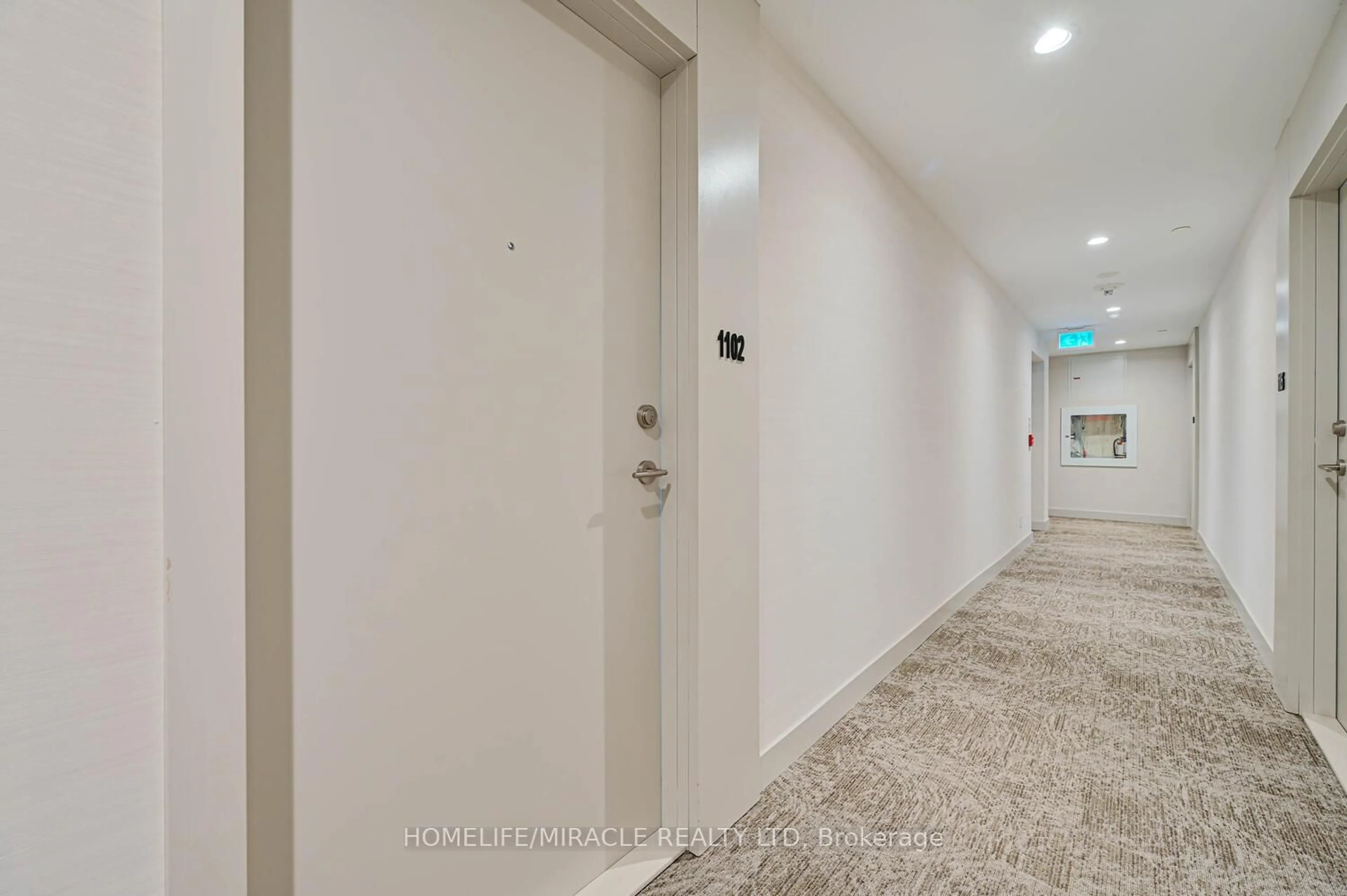 Indoor foyer for 215 Veterans Dr #1103, Brampton Ontario L7A 5L7